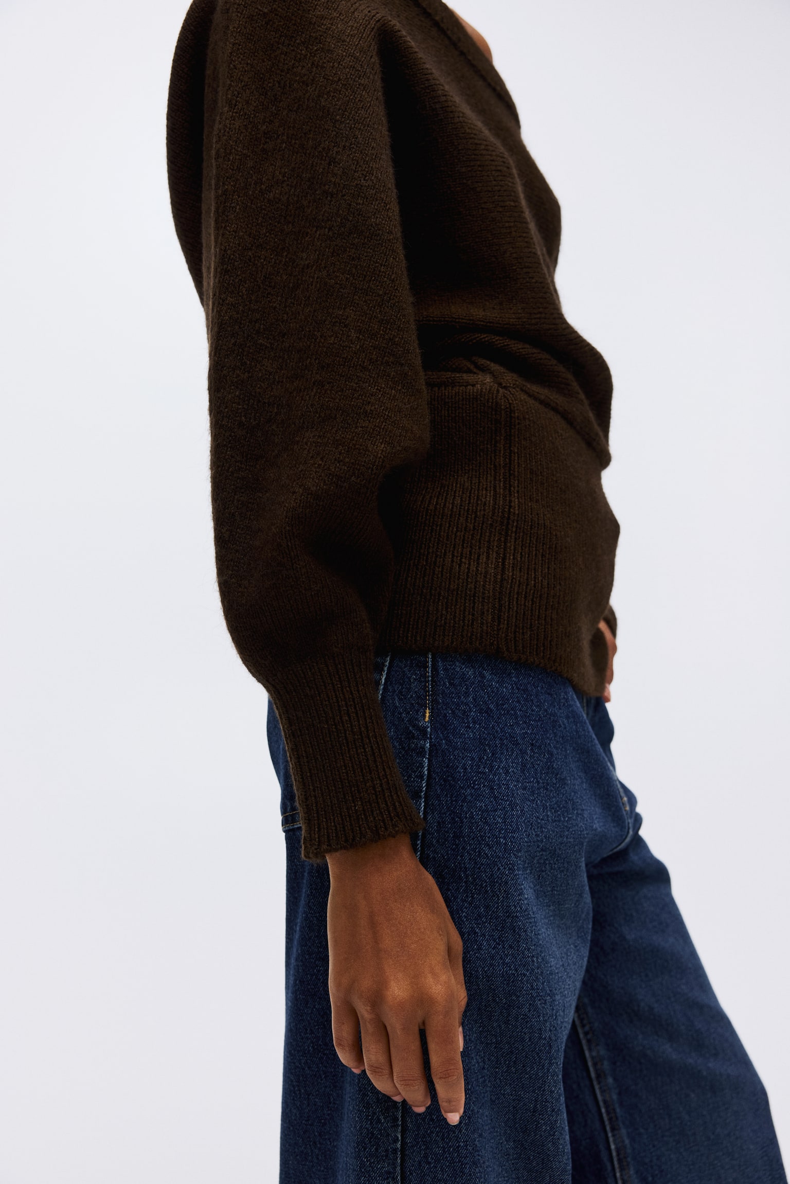 One-shoulder jumper - Dark brown/Light yellow - 6