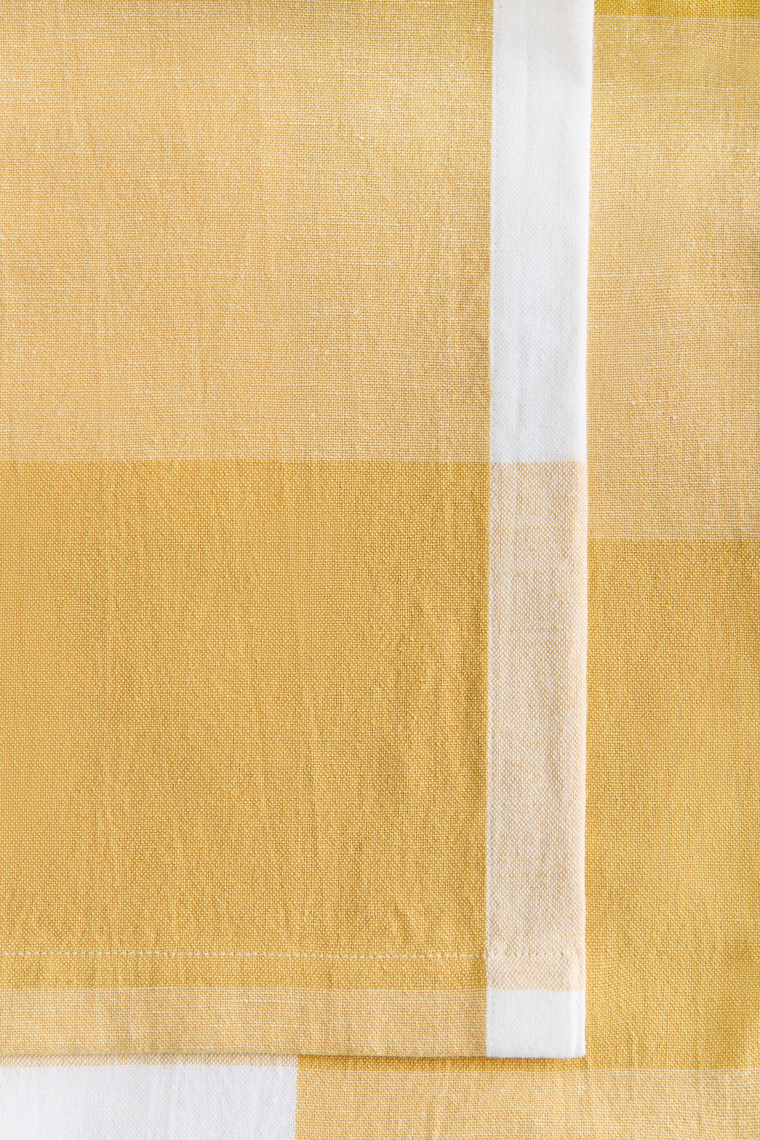 Linen-blend tablecloth - Yellow/Gingham check/Light pink/Striped/Light pink/Gingham check/Khaki green/Striped/Orange/Gingham check/Yellow/Striped/Beige/Striped/Orange/Striped/Dark brown/Gingham check/Dark brown/Striped/Khaki green/Gingham check/Beige/Gingham check - 2