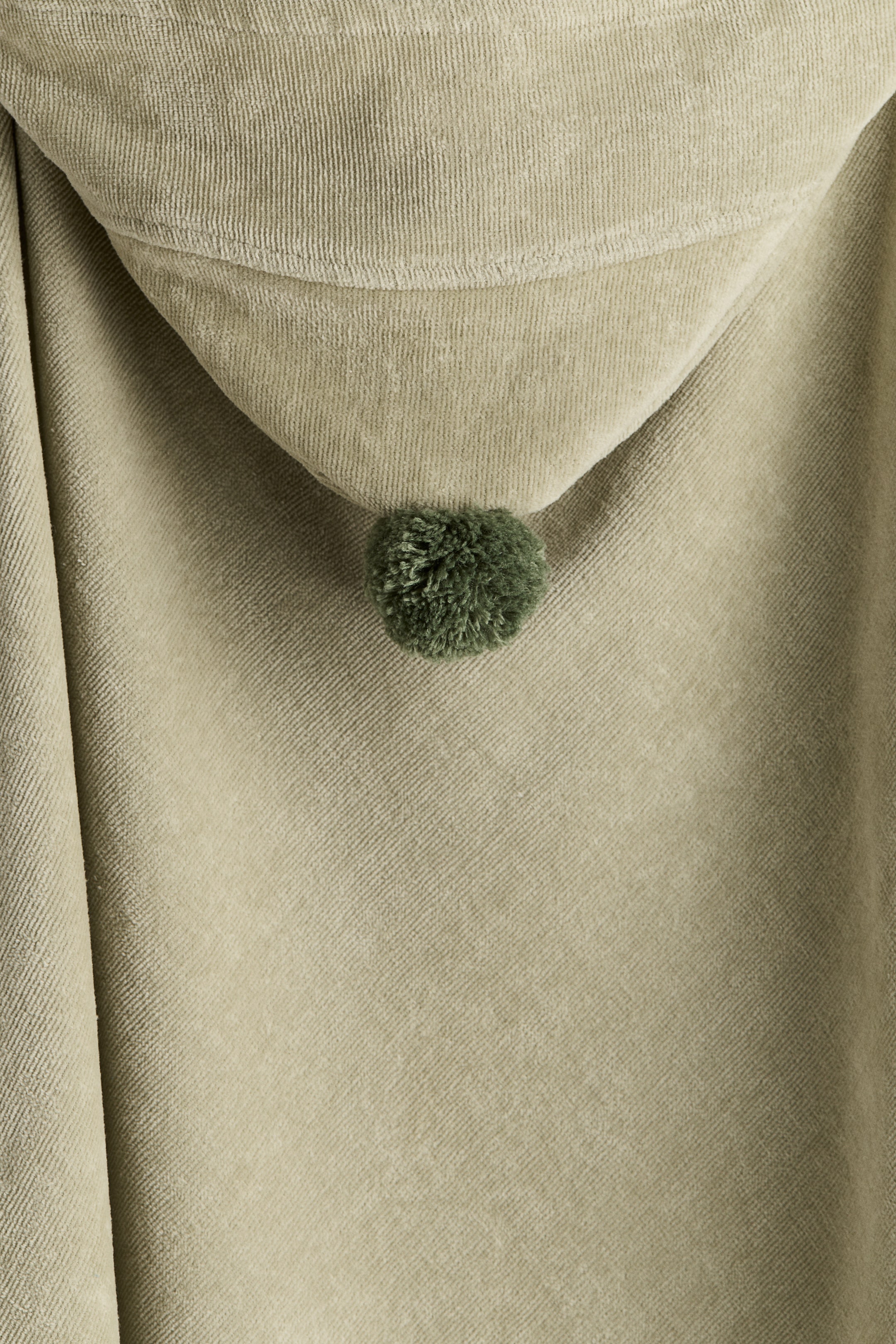 Ver imagen más grande: Toalla de baño con capucha - Verde caqui claro - HOME | H&M ES 4