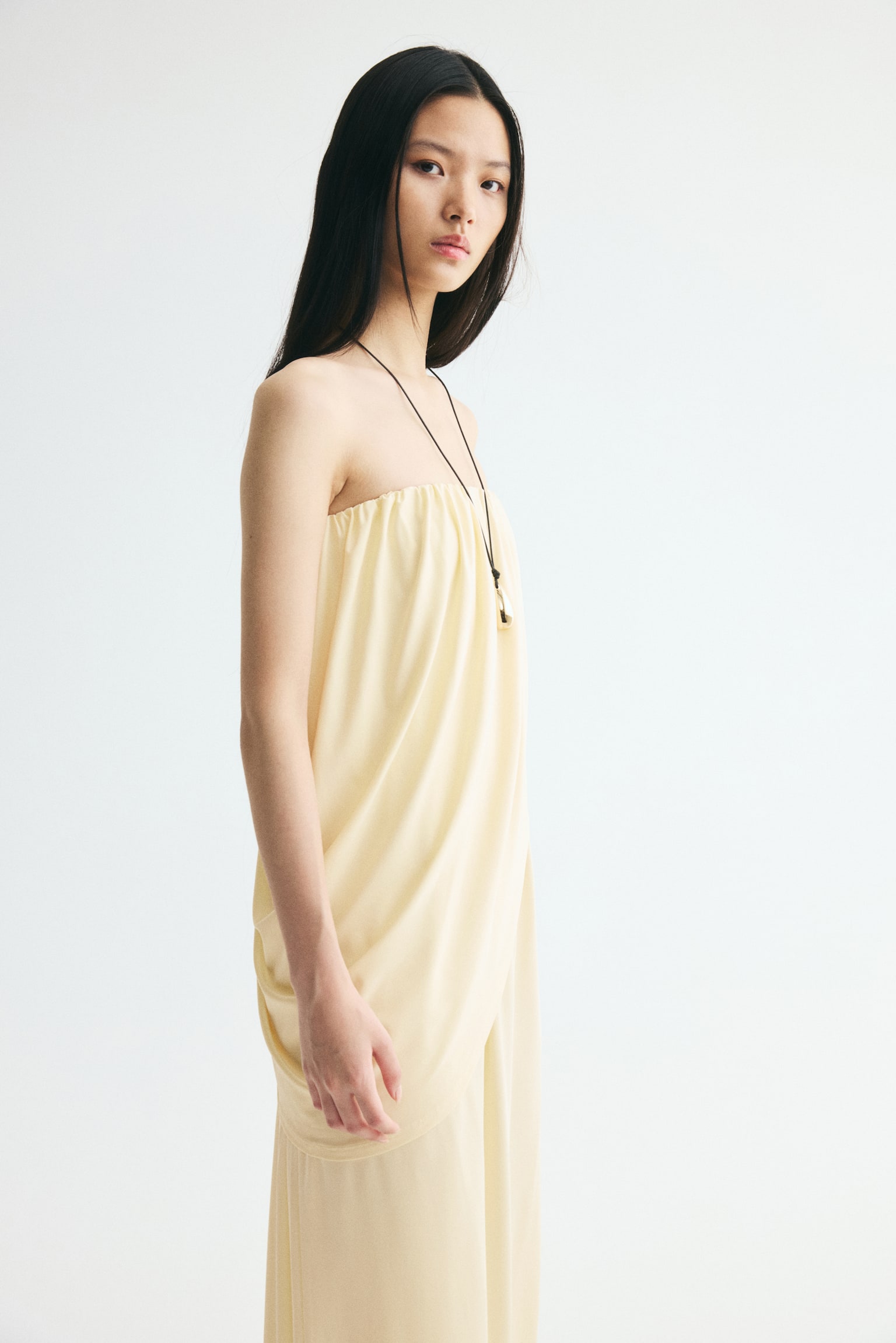 Женское платье H&M Draped Bandeau, цвет: Бледный жёлтый — фото 3