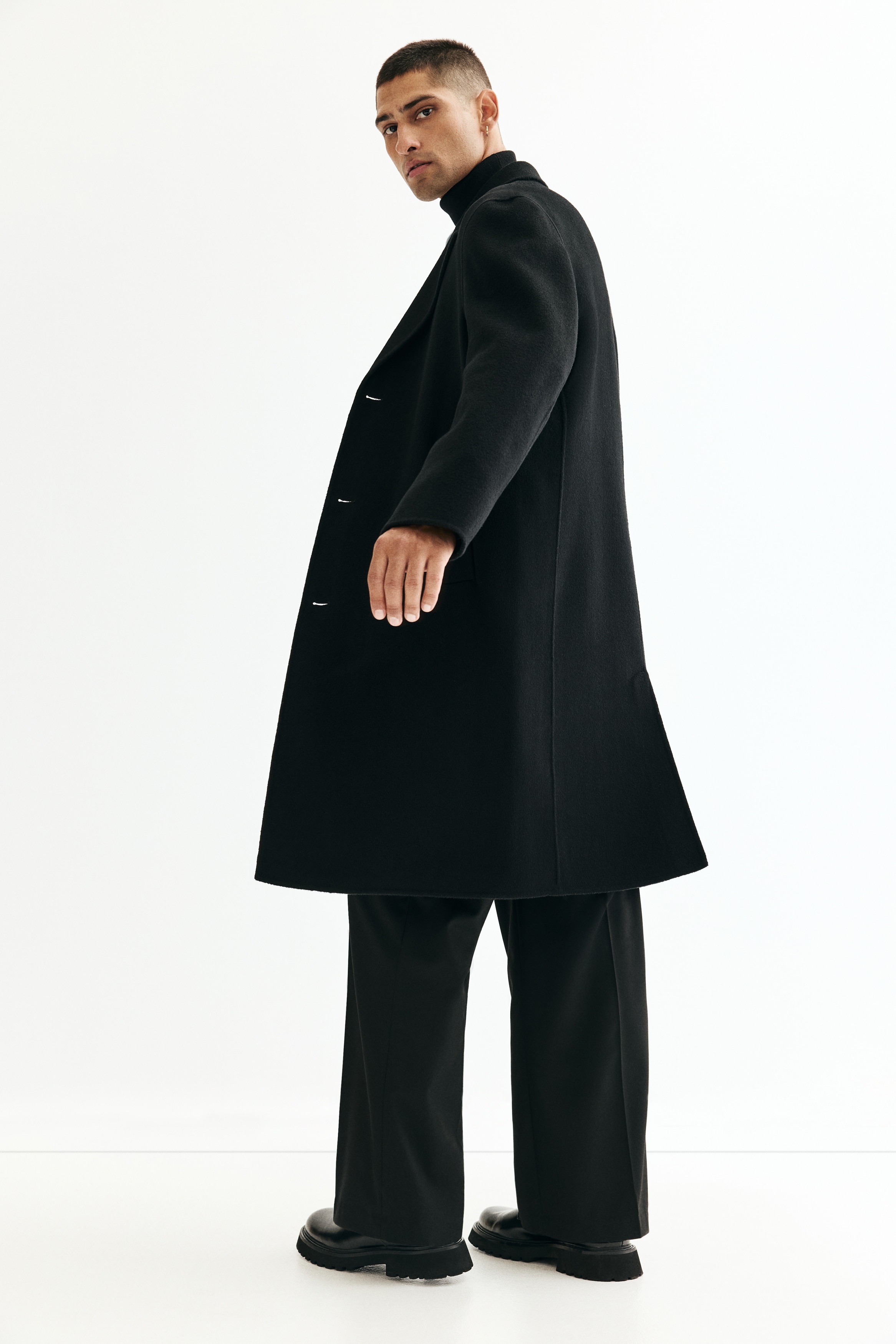Single-breasted wool coat