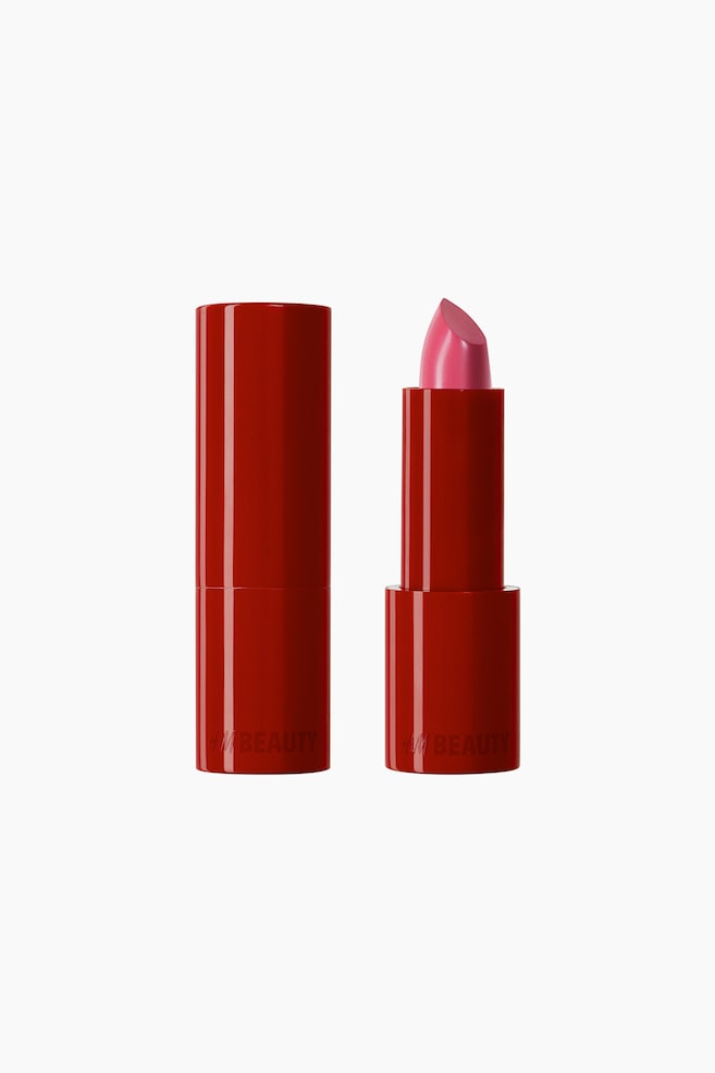 Satin-Lippenstift - Packs a Punch/Babe Magic/Garden Party/Pink about it/Bright and Bubbly/Ballet Slipper/Dragonfruit/It's a Gamble/Billy/Sweet Spot/Lil Rebel/Indie Pop/Arielle/Fabrice/Hot & Bothered/Drop Red Gorgeous/Poppy Love/Stop Sign/Scarlet Starlet/Hot-blooded/Cherry who?/Stay Currant/Raisin the Roof/Bare Necessity/I Heart This/My Lips but Better/Cut the Crêpe/Underdressed/Wisteria Hysteria/Crème Brûlée/Thanks a Latte/Cinnamon Swirl/La Vida Mokka/Fudge yeah!/Worth the Truffle/Heart on Fire - 1