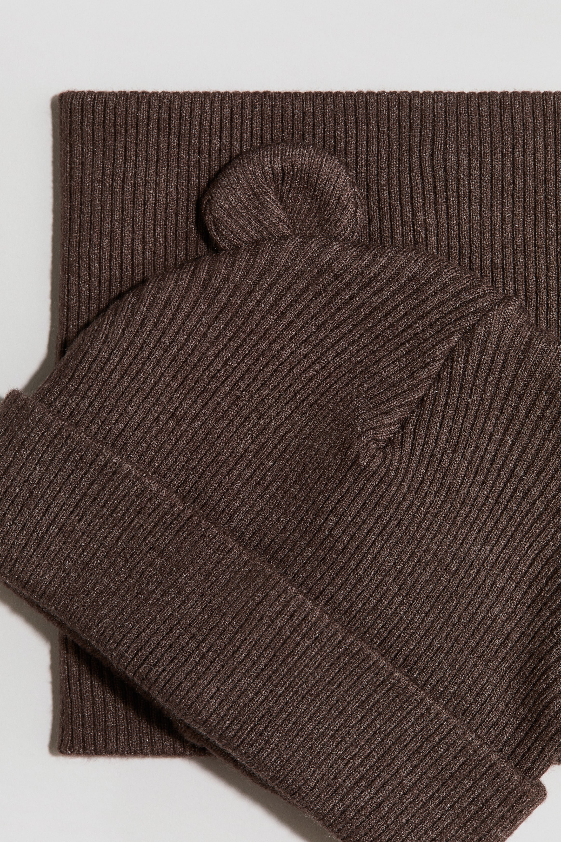 H&M 2-Piece Beanie and Scarf Set — фото 2