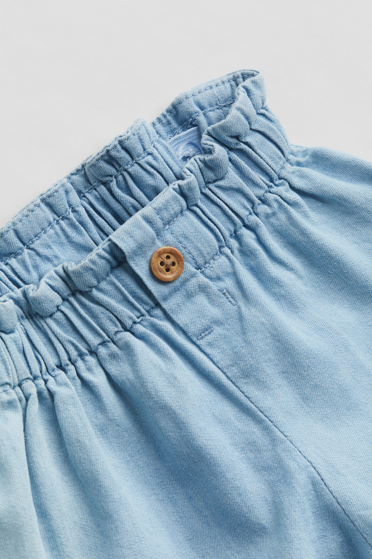 Cotton Paper Bag Shorts - Light denim blue - 2