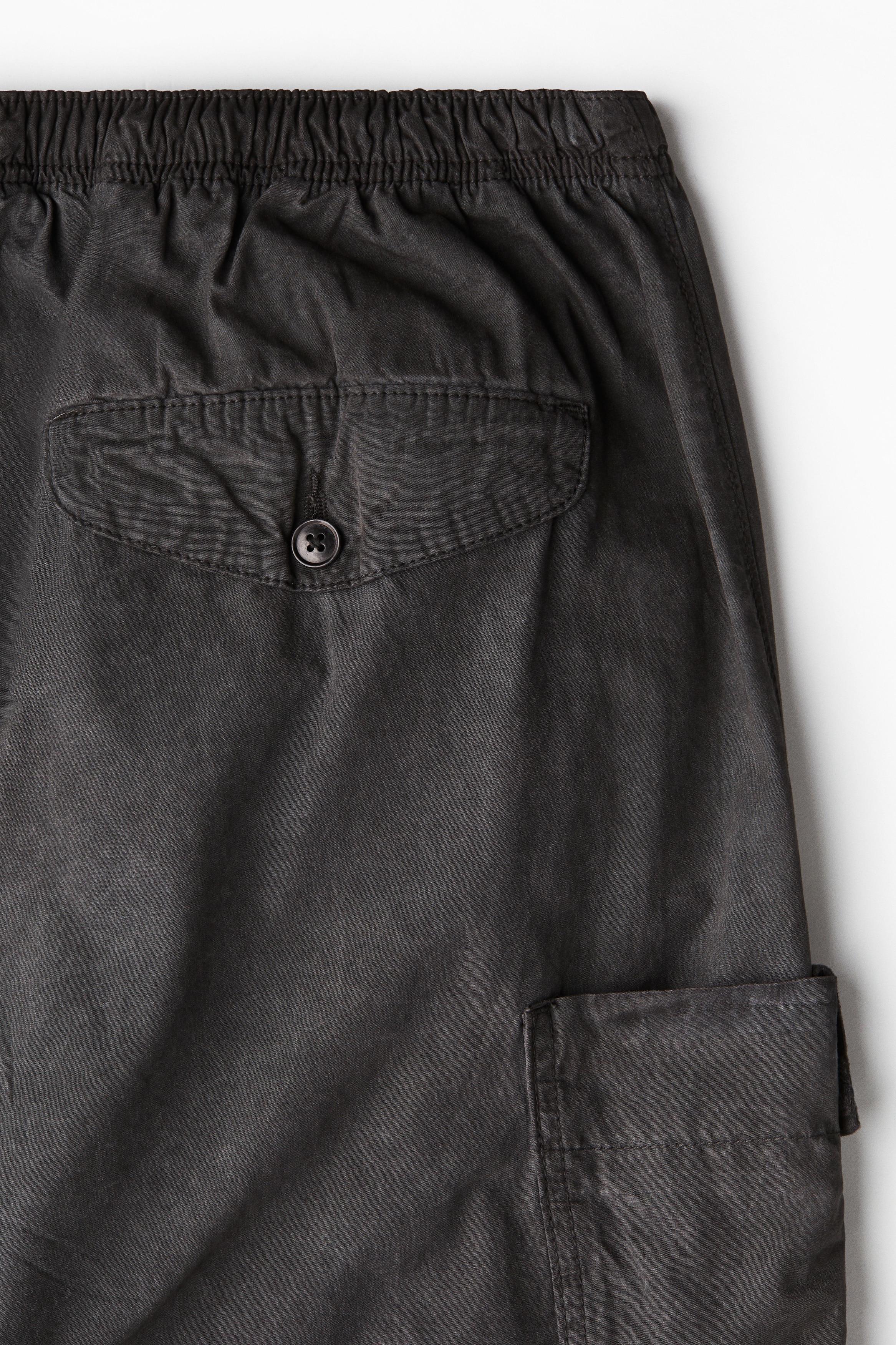 Loose Fit Parachute trousers