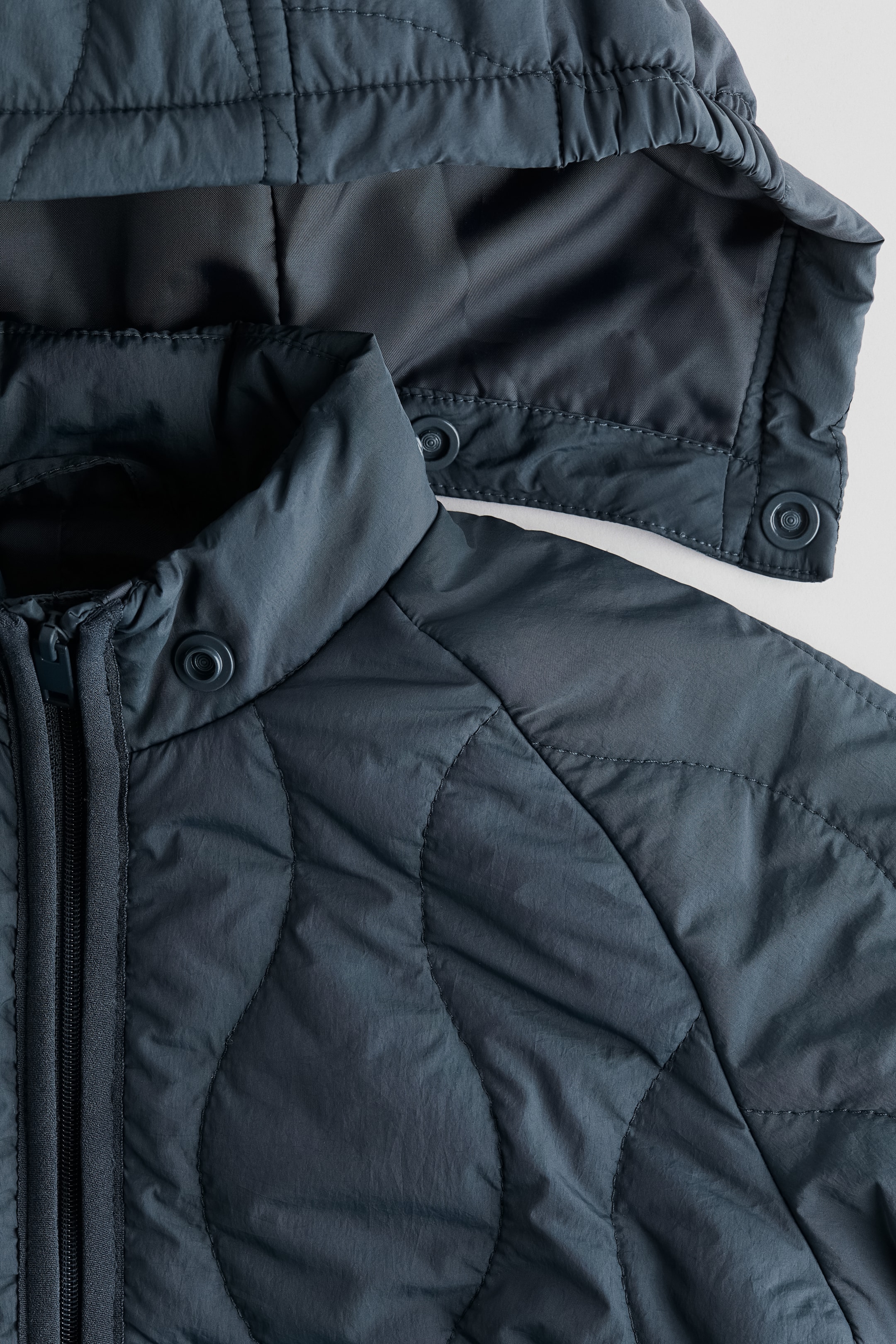 이미지 확대 보기: 퀼티드 재킷 - 다크 그레이 - Kids | H&M KR 2