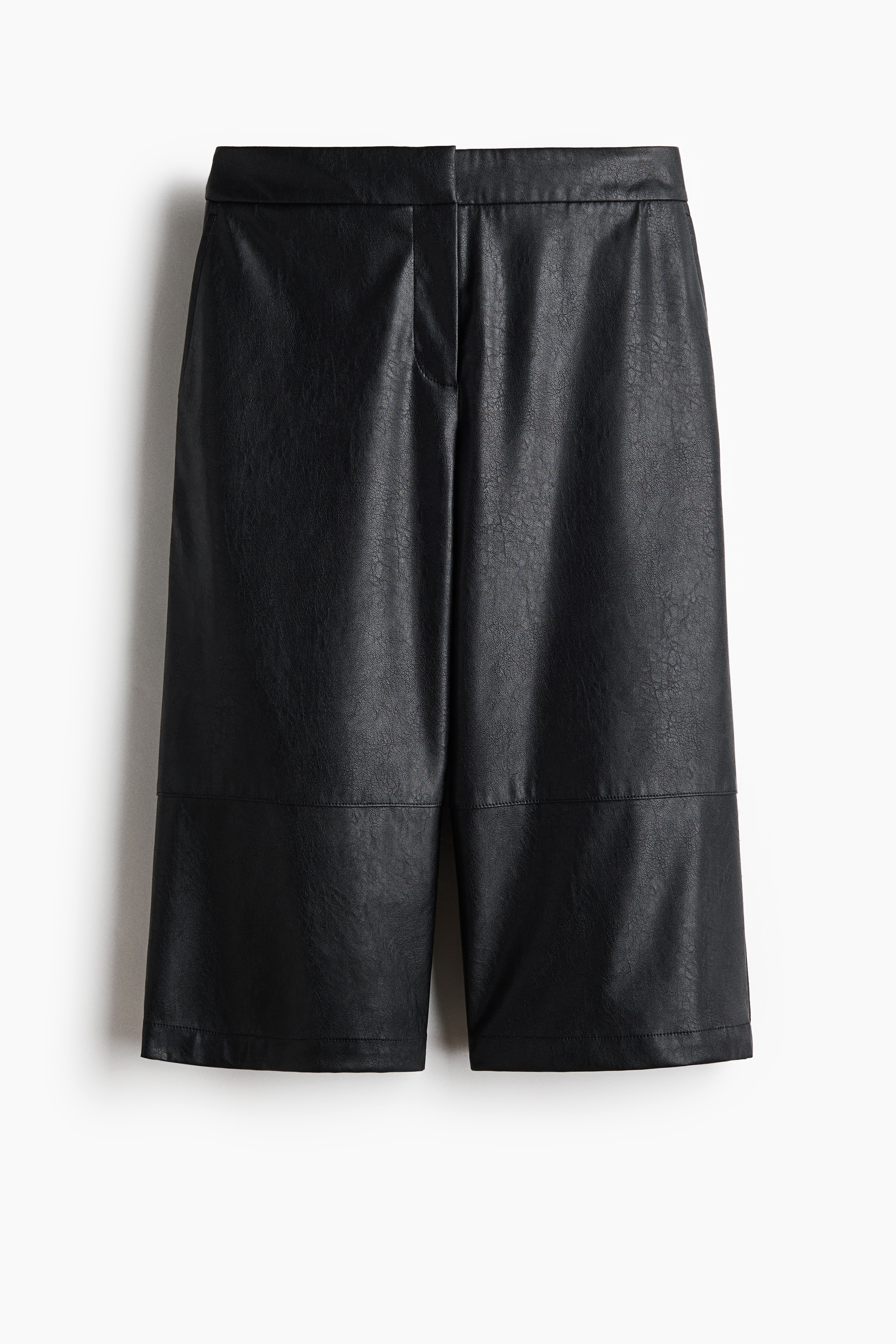 Bermudashorts mit Coating - Schwarz