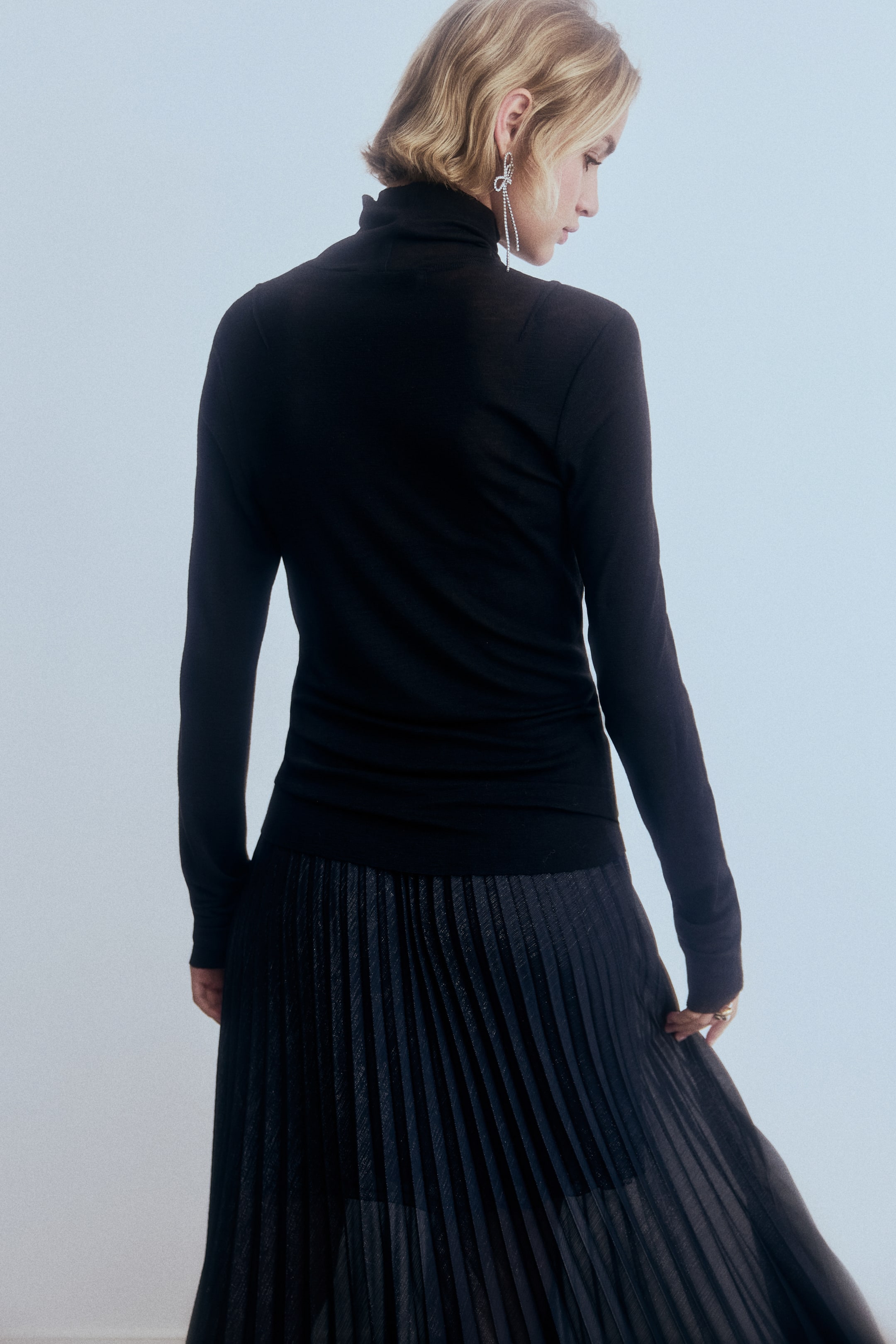 View larger image: Pleated maxi skirt - Navy blue - Ladies | H&M GB 2