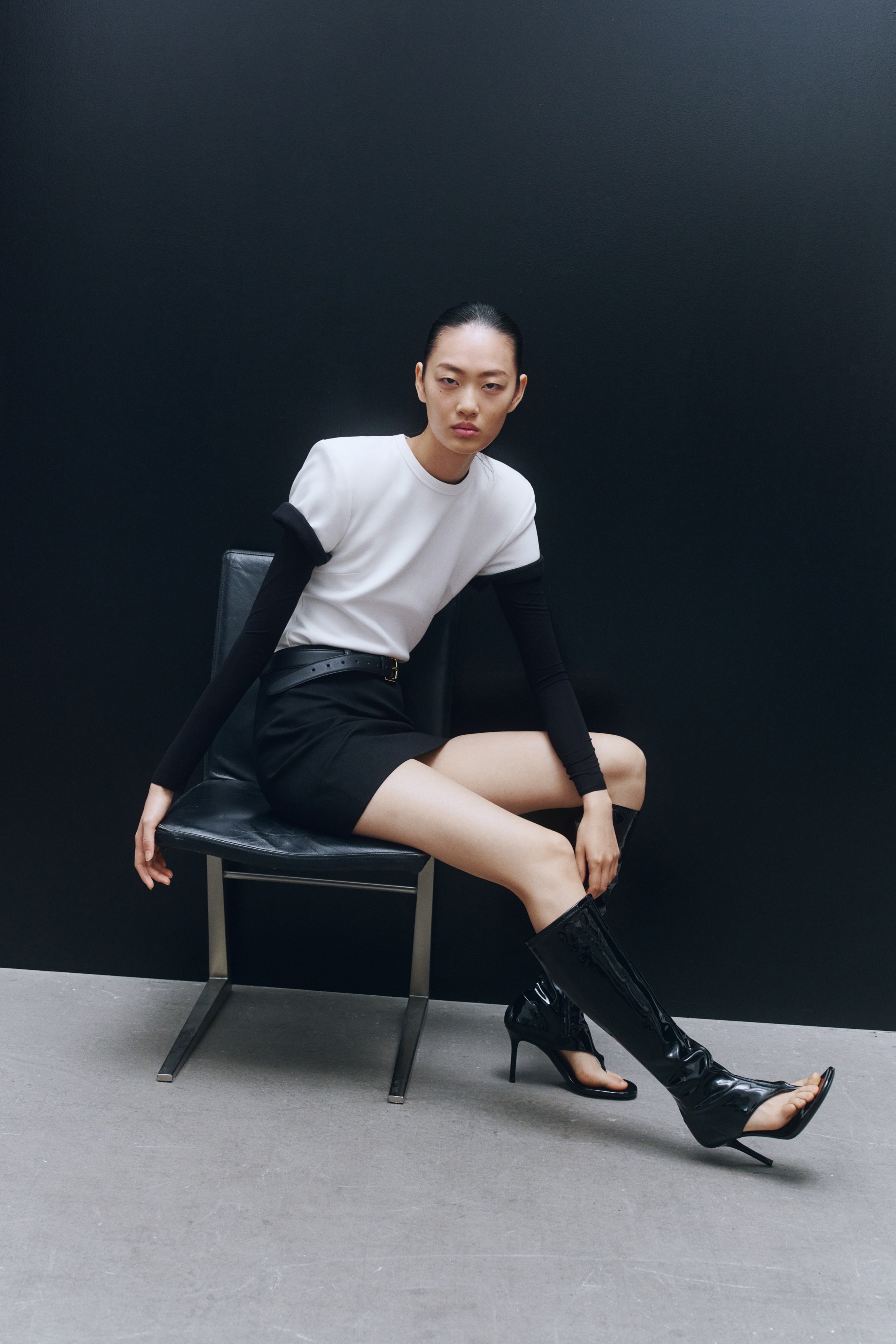 ショルダーパッドボディスーツ - ブラック - レディース | H&M JP