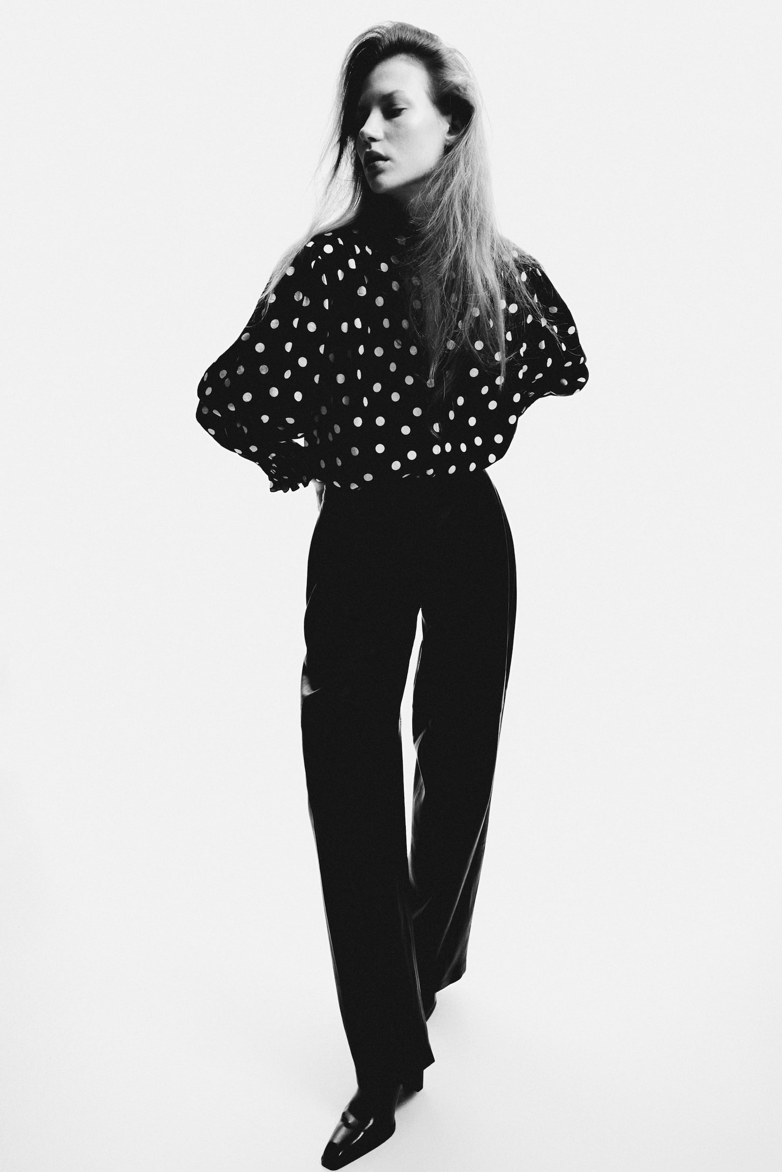Blouse oversize à volant - Noir/pois - 5