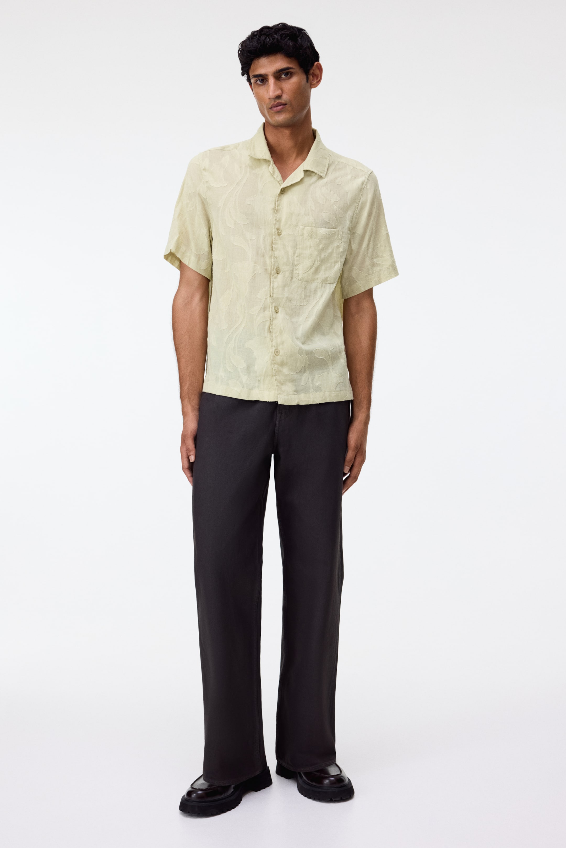 View larger image: Regular Fit Jacquard-weave resort shirt - Light pistachio green - Men | H&M IN 2