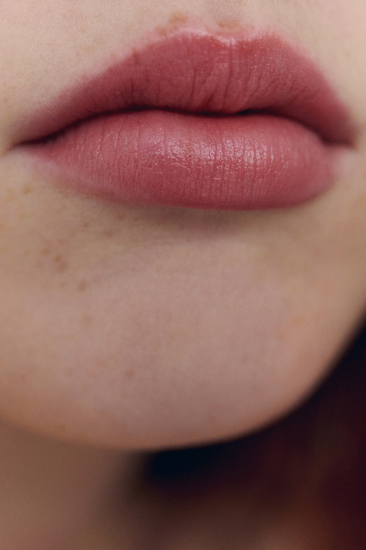 Lip Shine Lip Balm - image 2