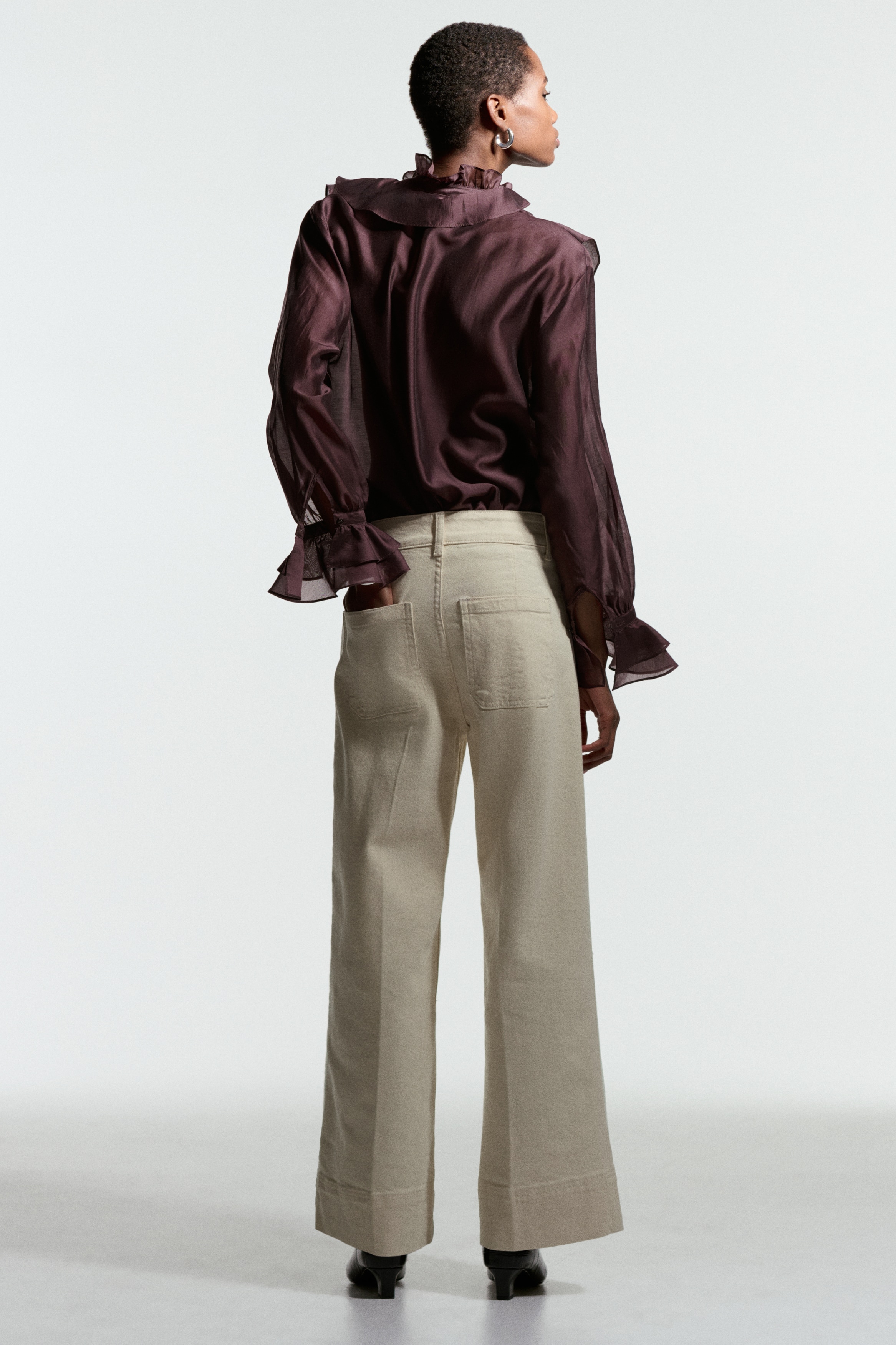 Wide High Ankle Jeans