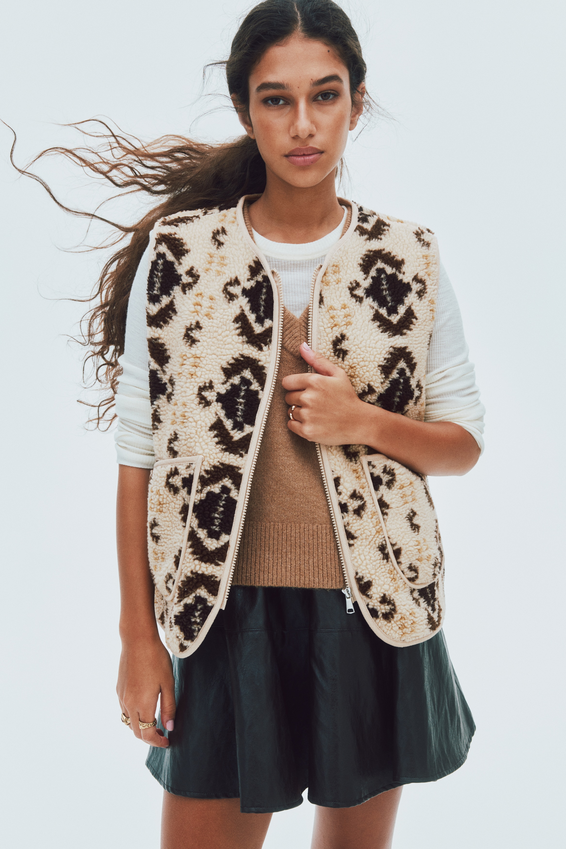 Teddy Fleece Vest - Beige/patterned - Ladies | H&M US