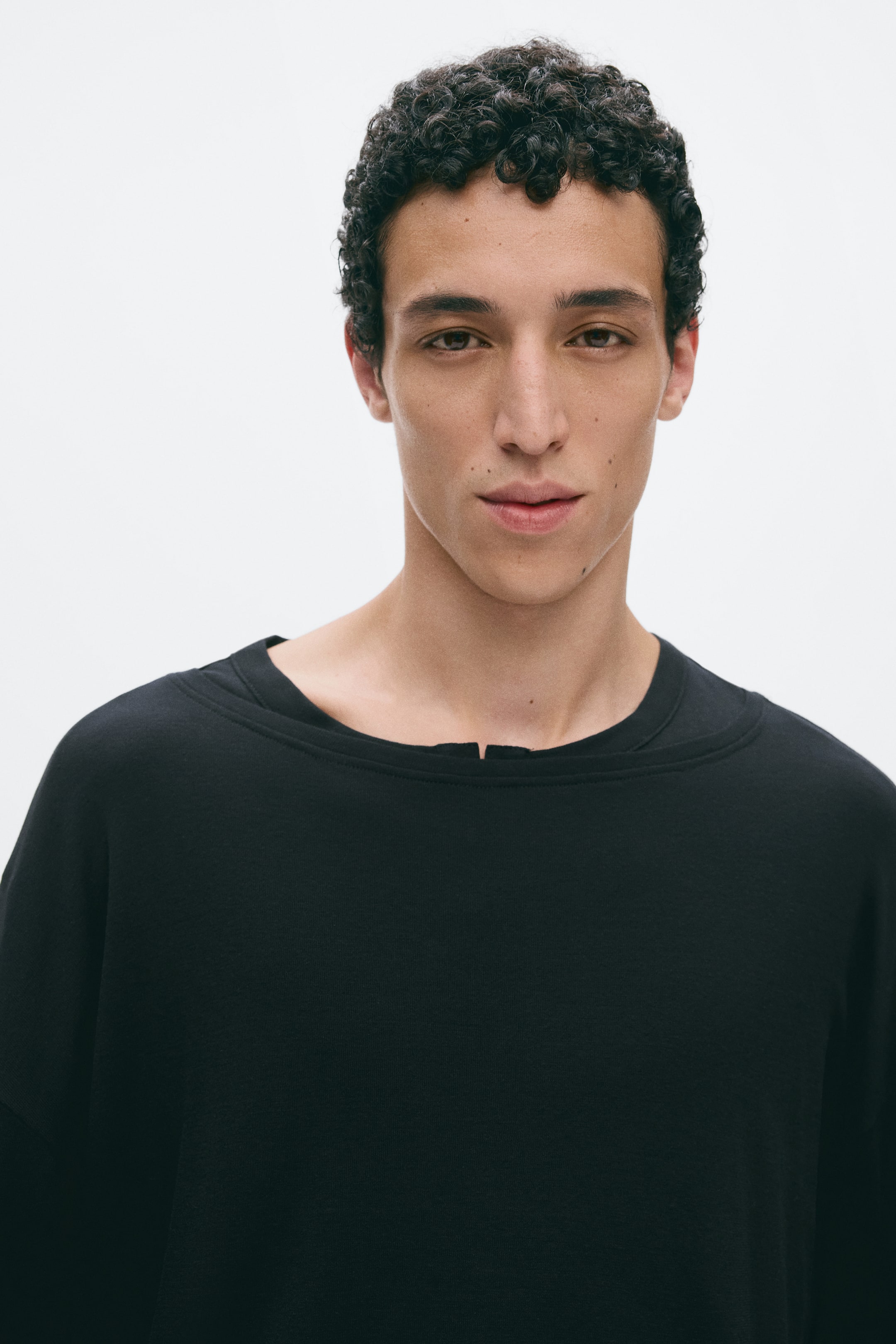 Relaxed-Fit Long-Sleeved Cotton T-Shirt