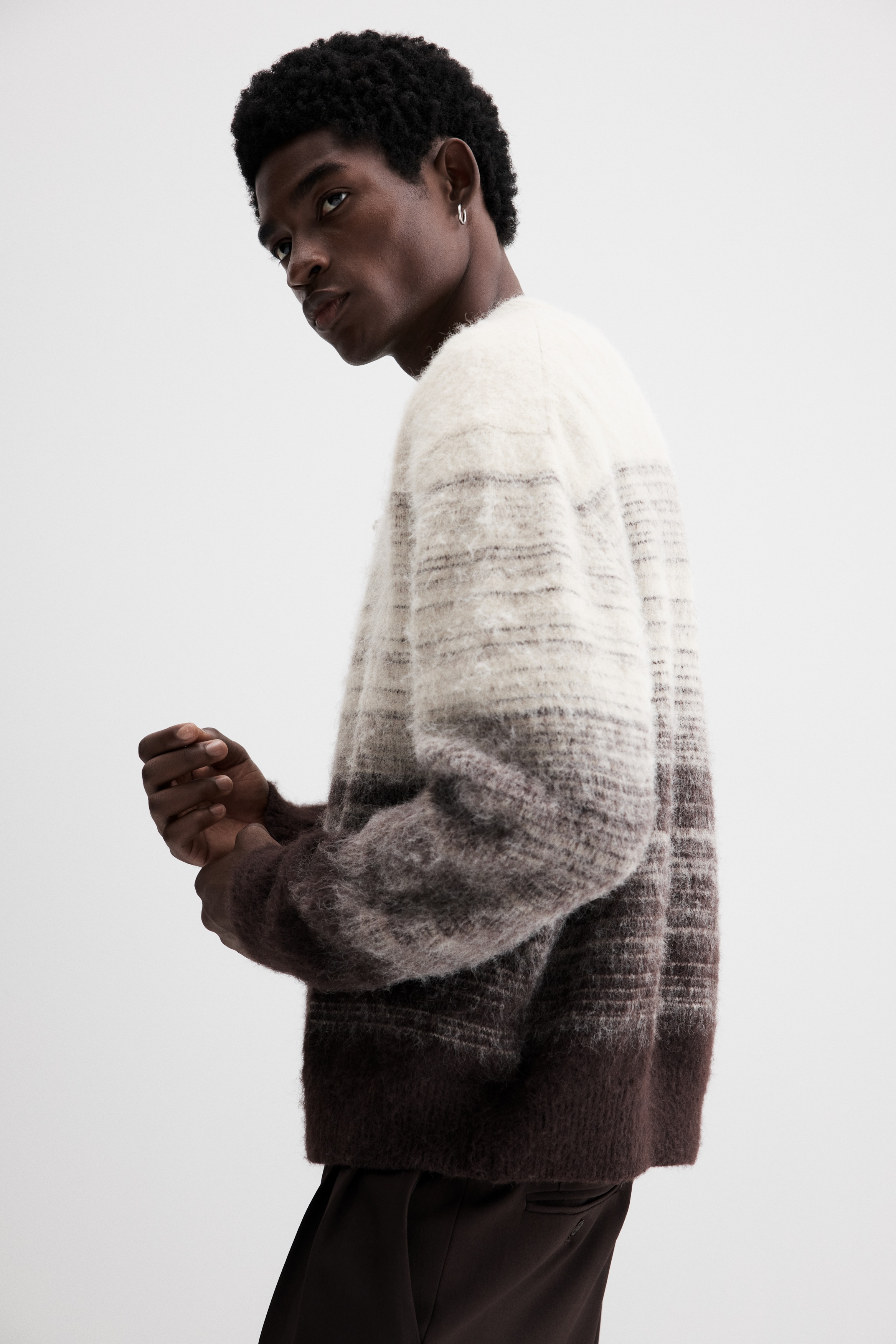 Loose Fit Fuzzy jumper