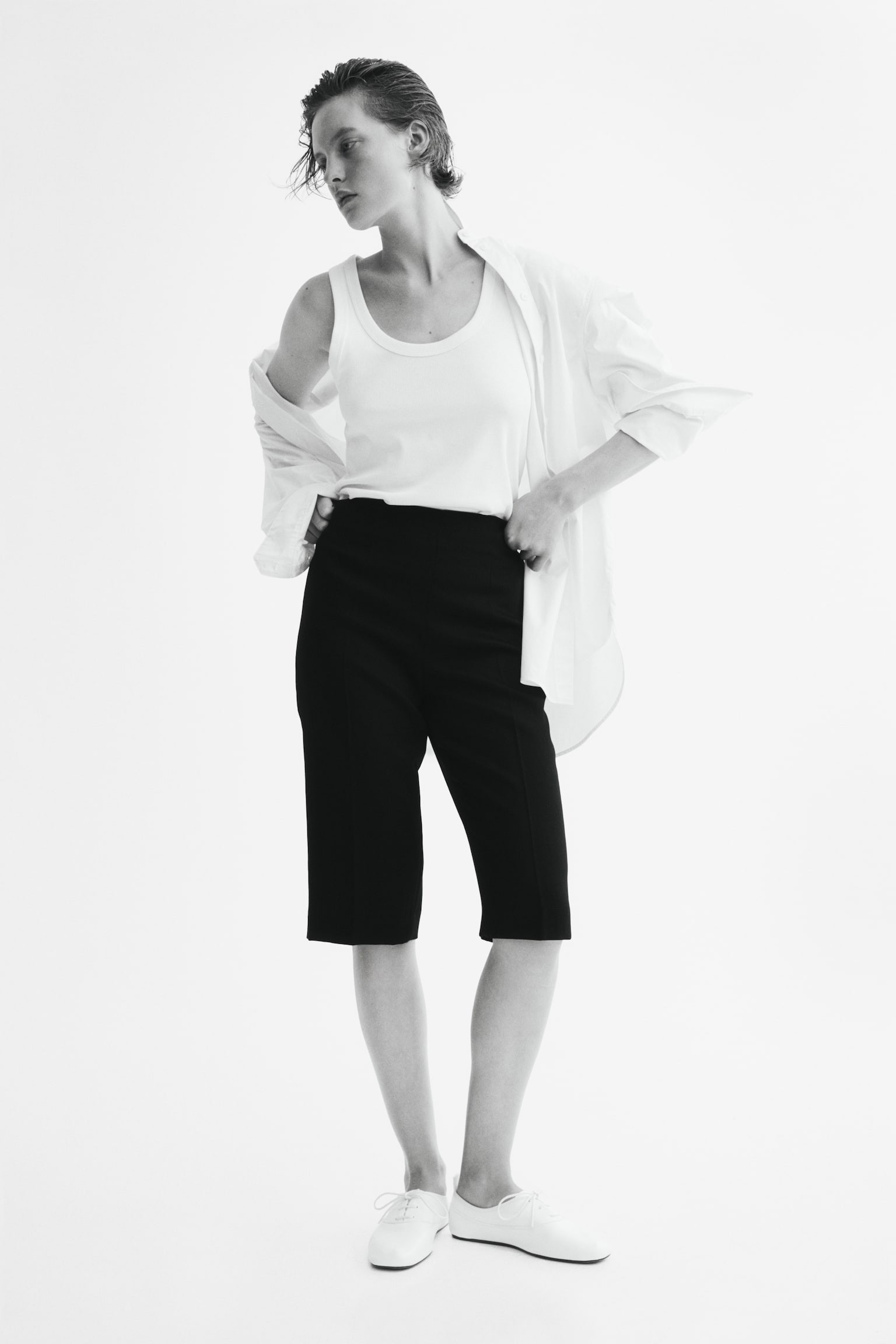 Tailored capri trousers - Black - 1