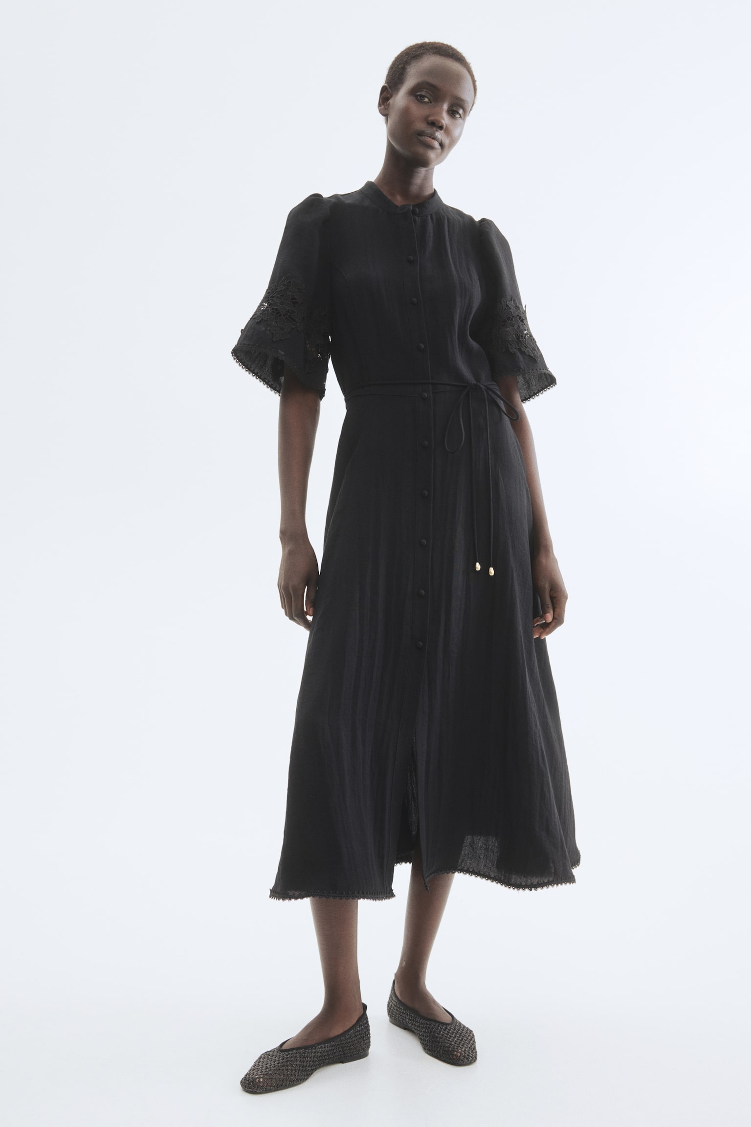 Krčené šaty s anglickou dierkovanou výšivkou - Čierna/Modrá/Dark yellow - 3