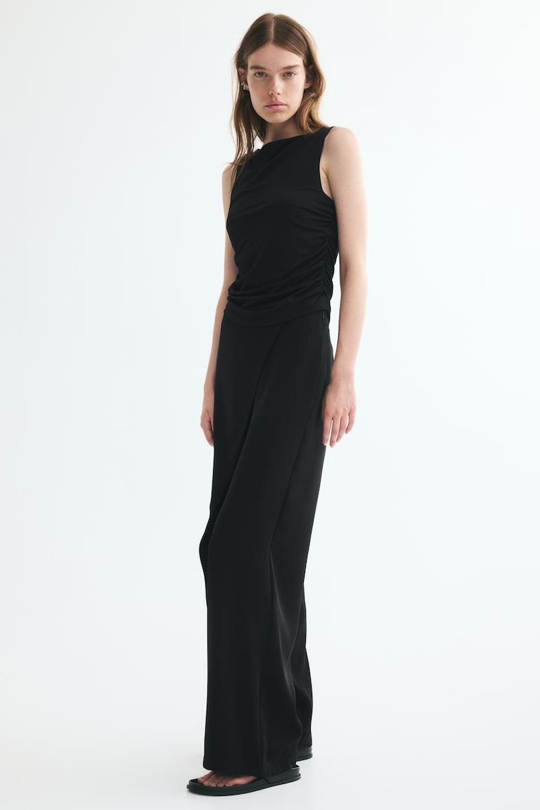 Pantalone od kepera s ukrasnim preklopom
