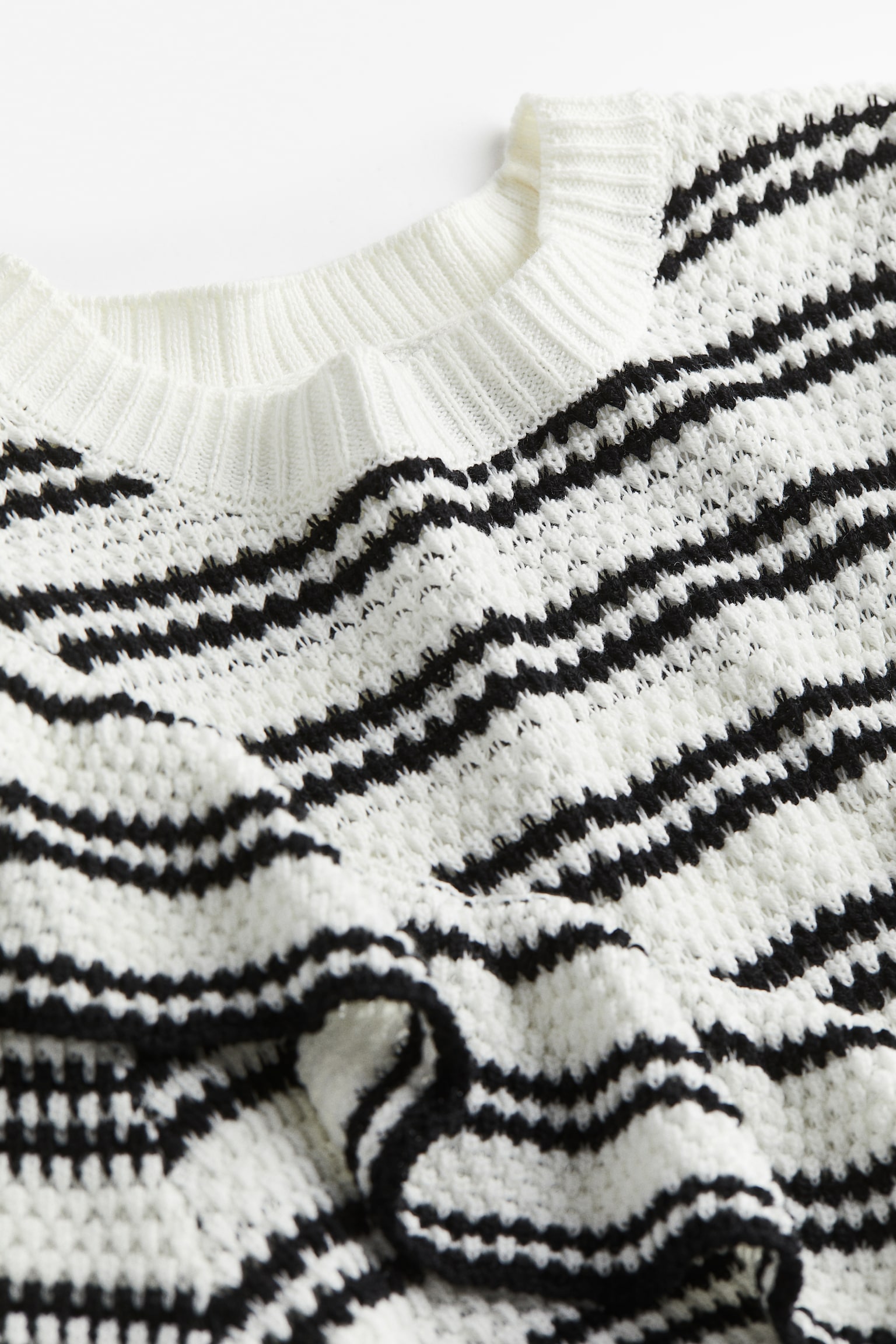 Frill-trimmed textured-knit jumper - White/Striped/Cream - 4