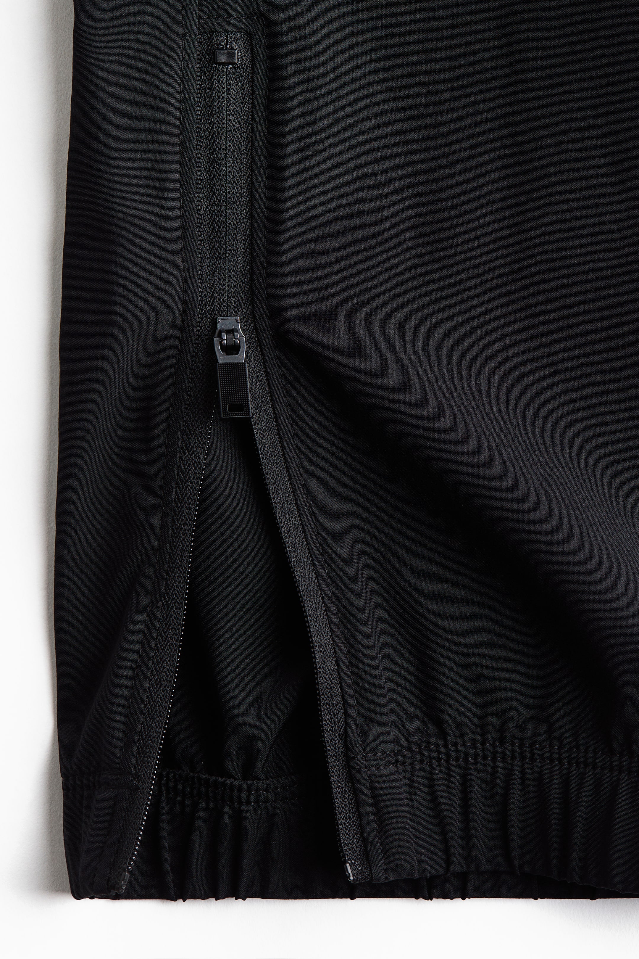 Regular-Fit Tapered Sports Joggers with DryMove™