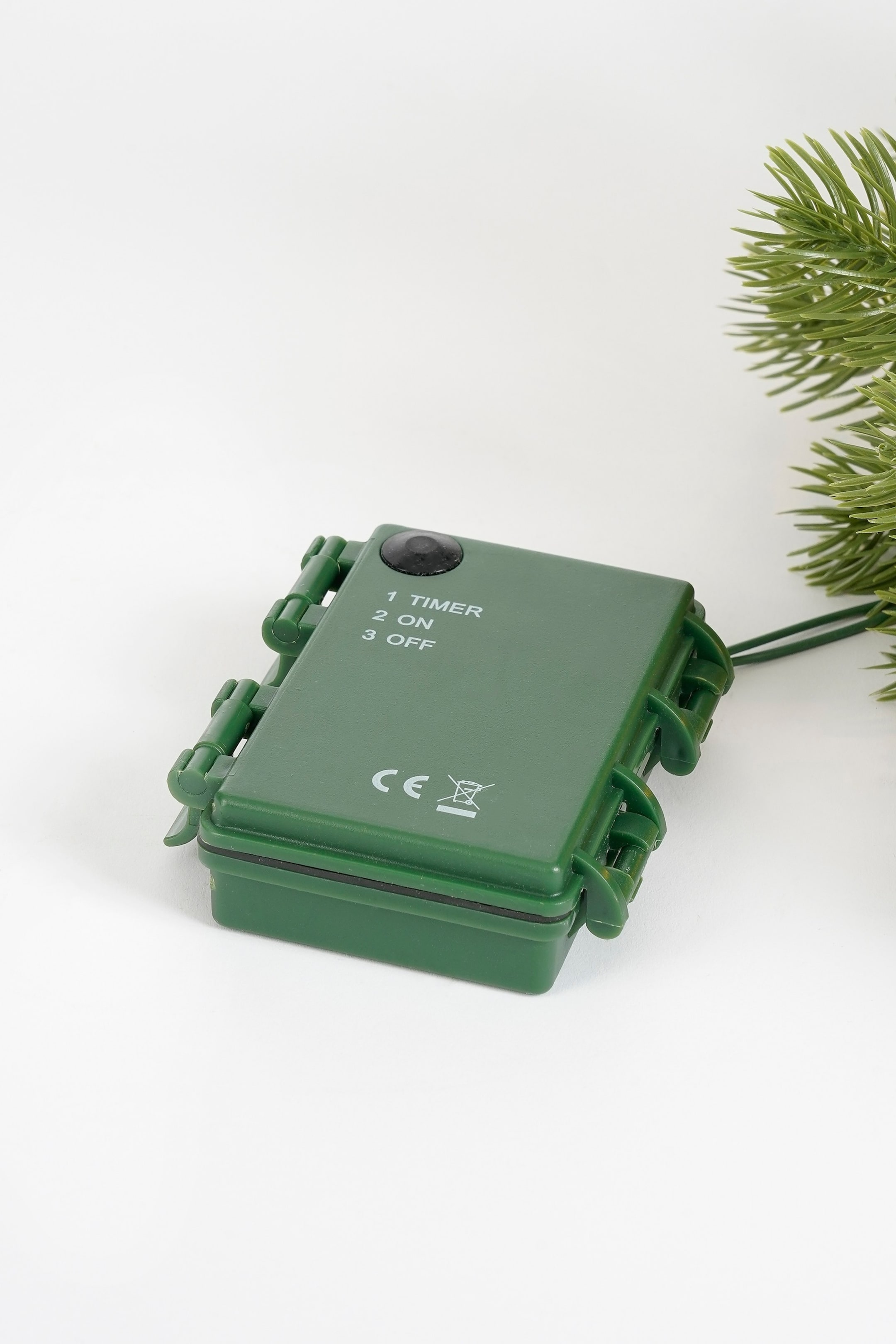 Größeres Bild ansehen: Kleine Künstliche Weihnachtsbäume Mit Kranz - Grün - Black Box Trees | H&M DE 7