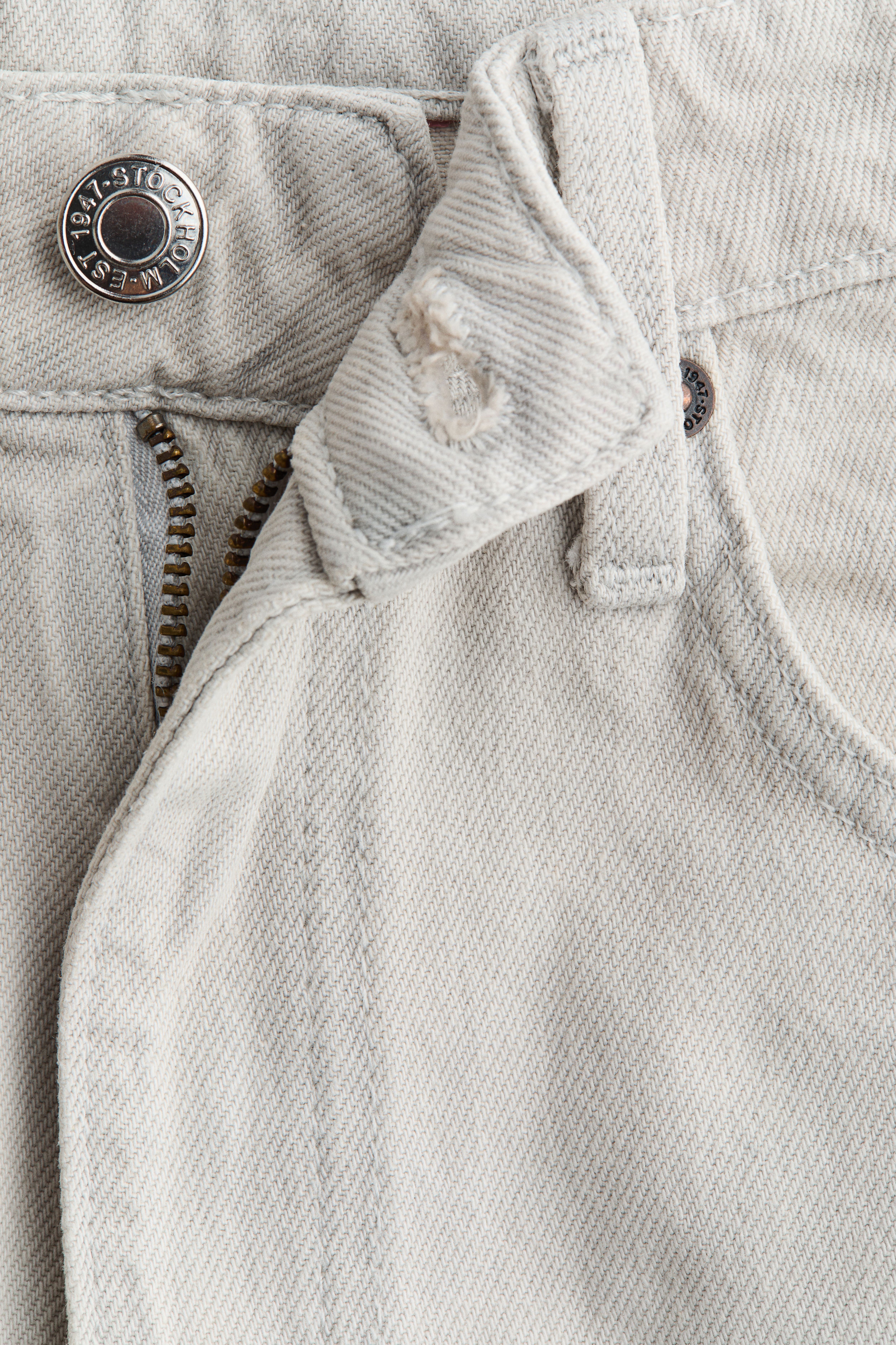 Barrel-Leg High-Waist Jeans