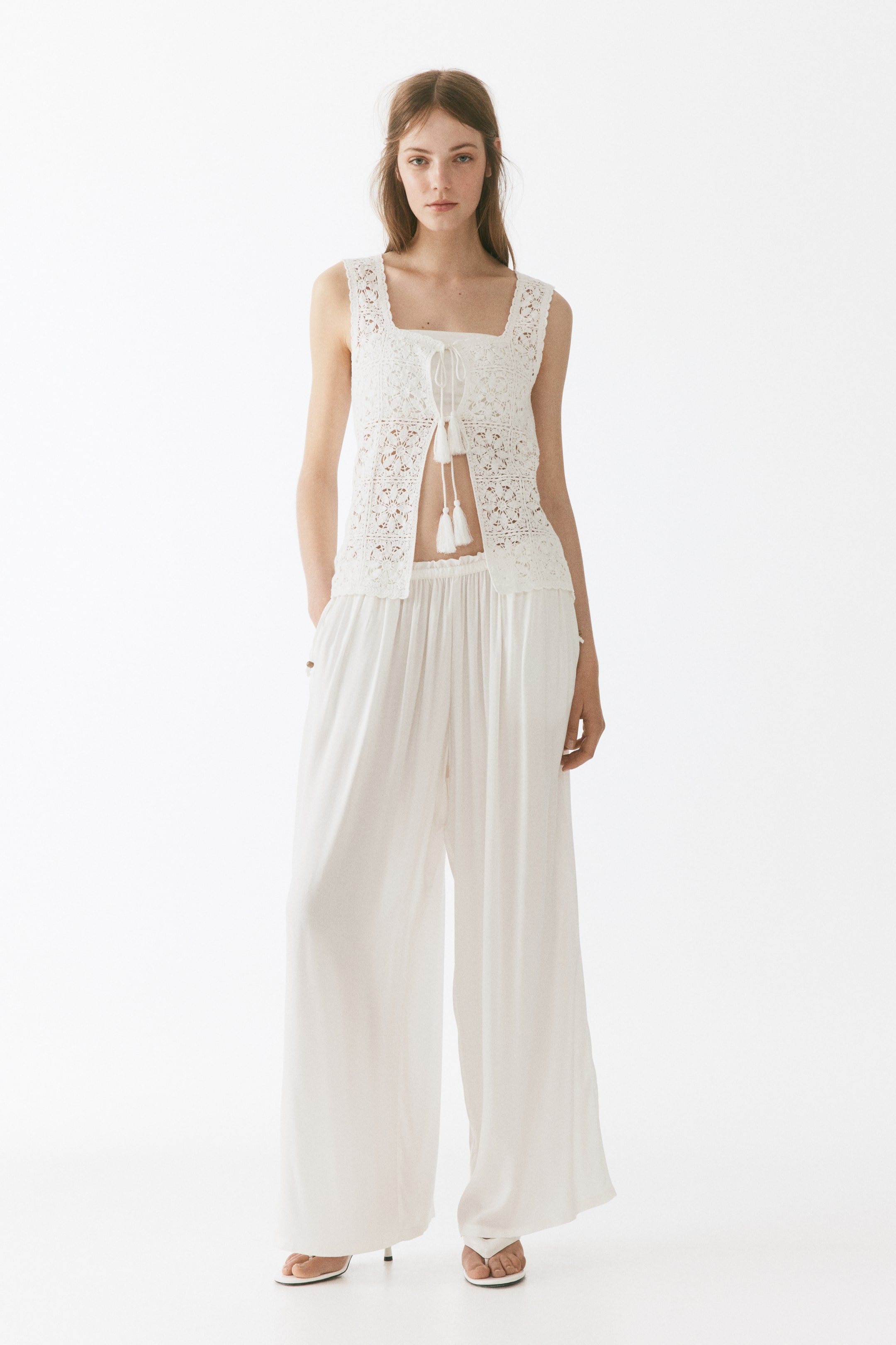 View larger image: Wide drawstring trousers - Ivory - Ladies | H&M 1