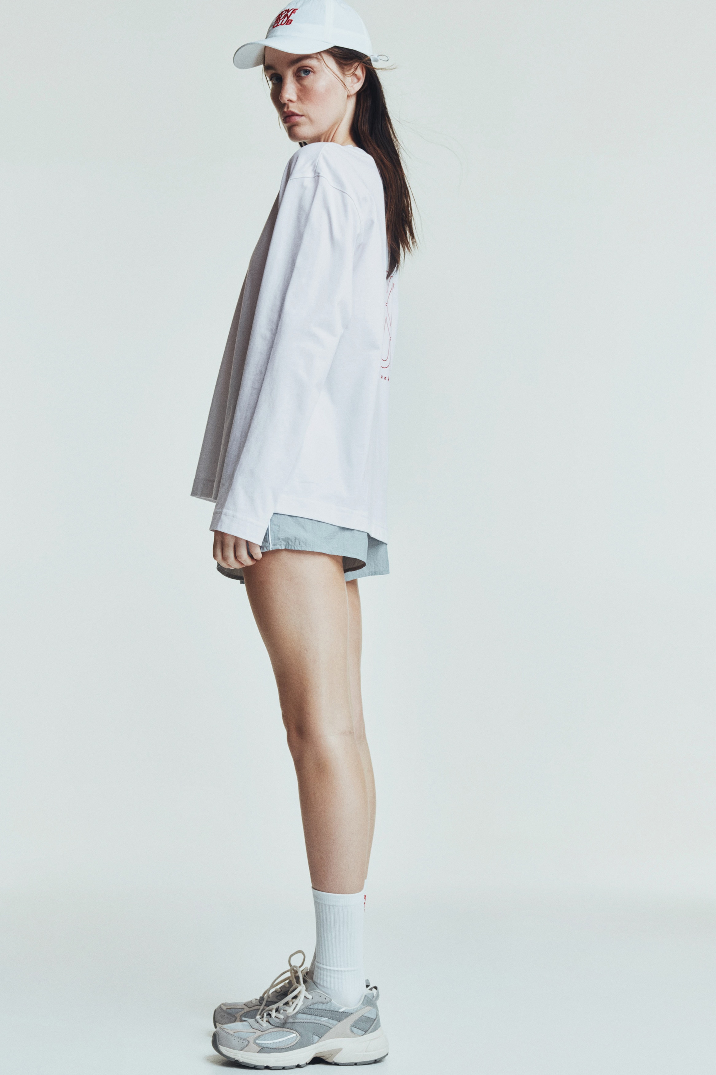 Long-Sleeved Sports Top with DryMove™ - White/Move Run Club