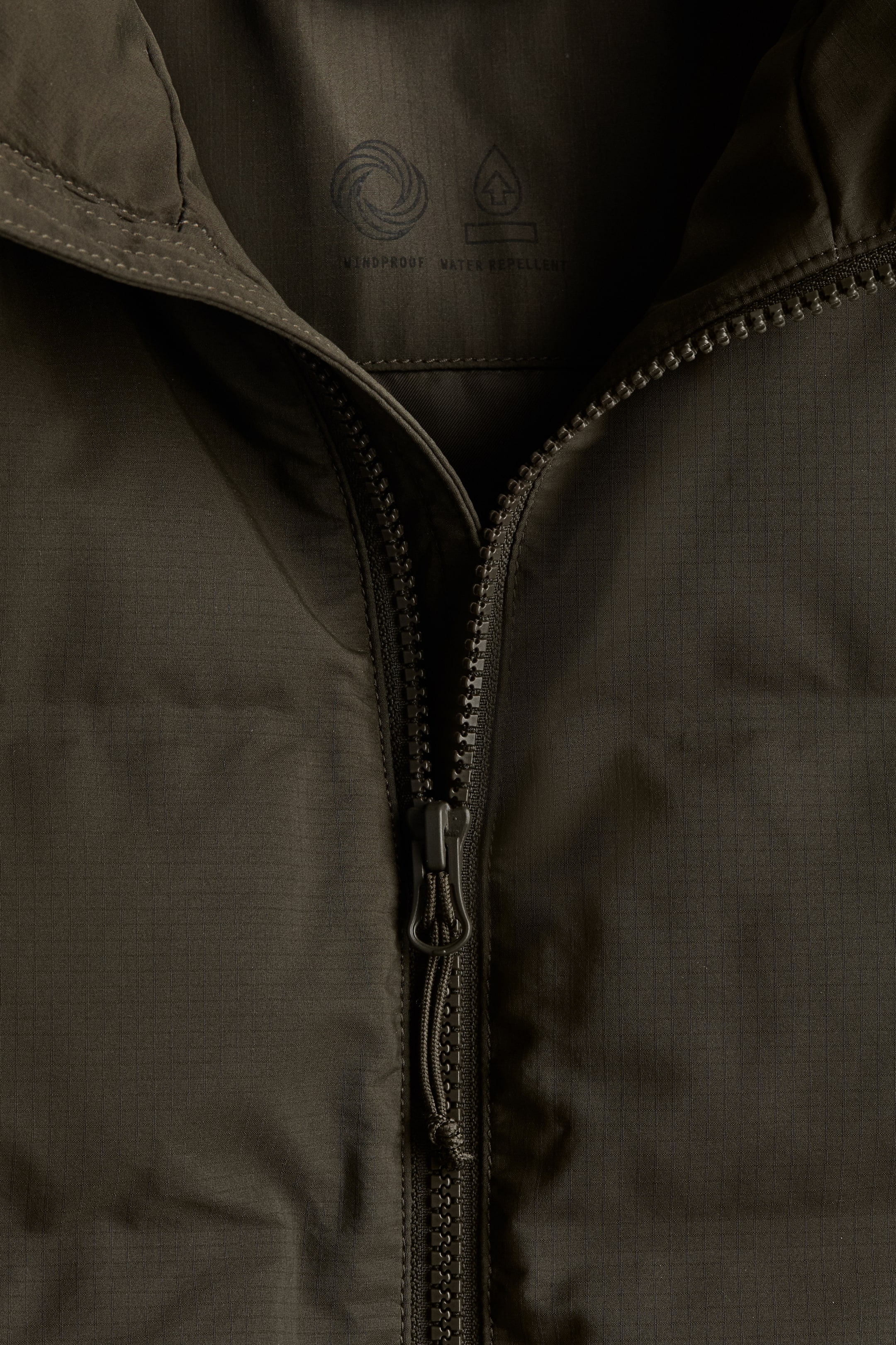 Windproof & Water-Repellent Puffer Vest