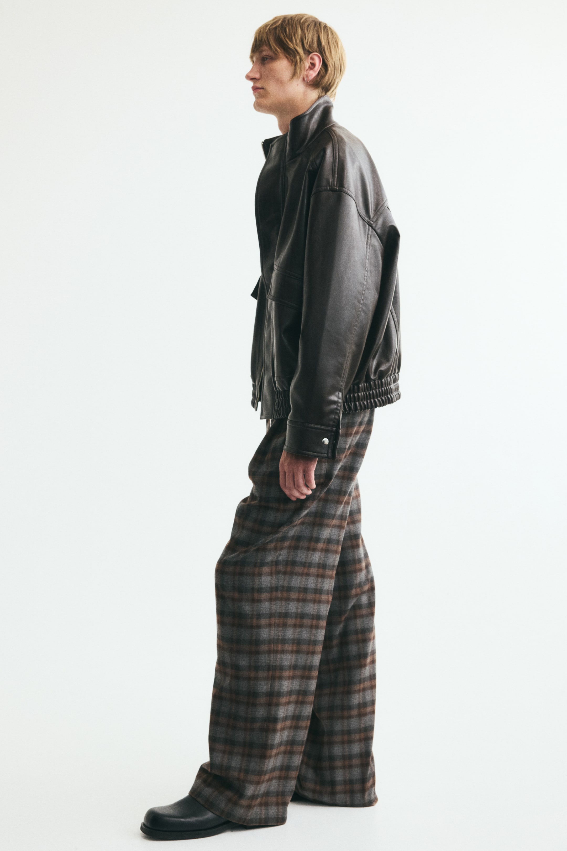 Oversized Wide-Leg Tailored Pants