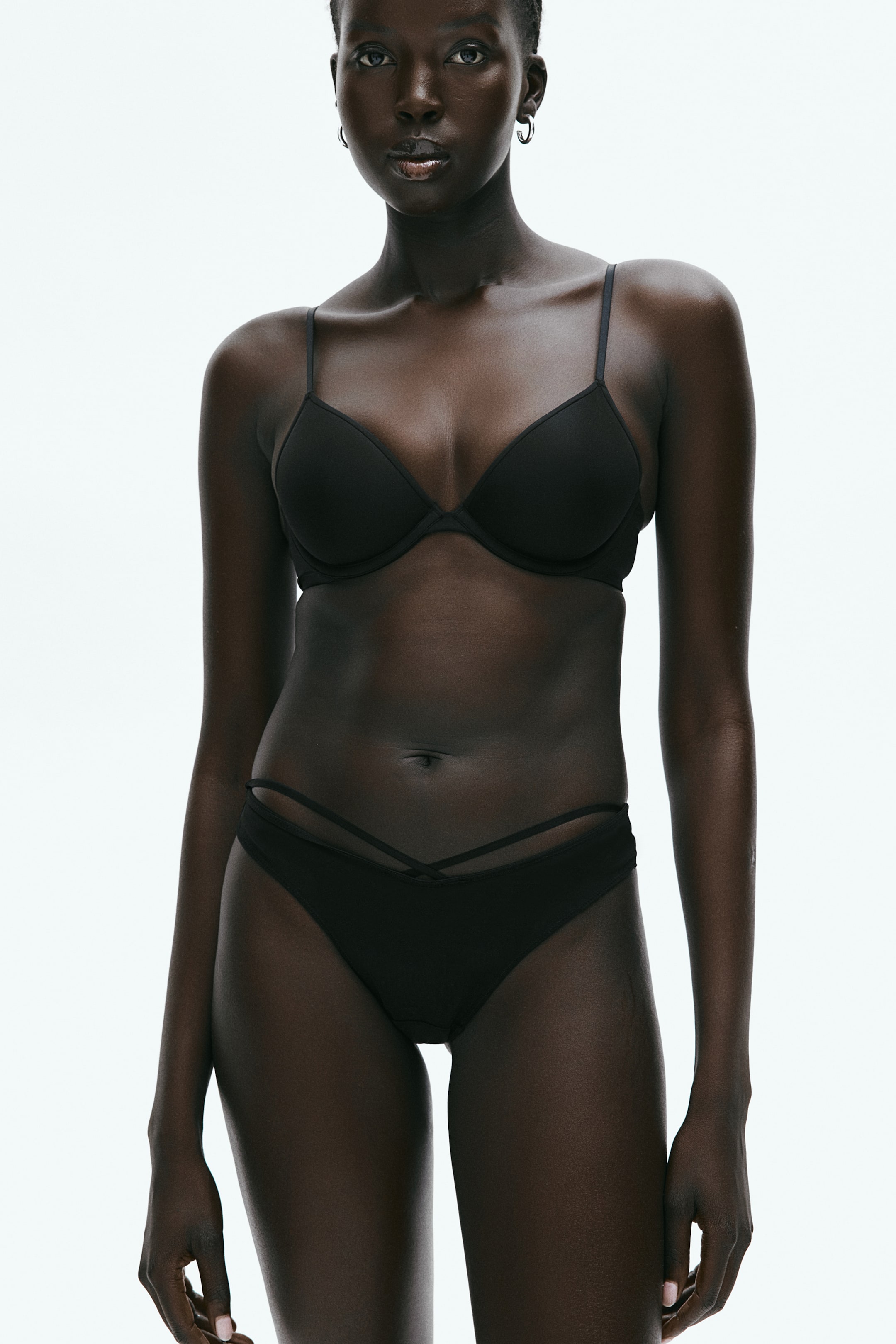 Soutien-gorge spacer foam à armatures - Noir - FEMME | H&M CH