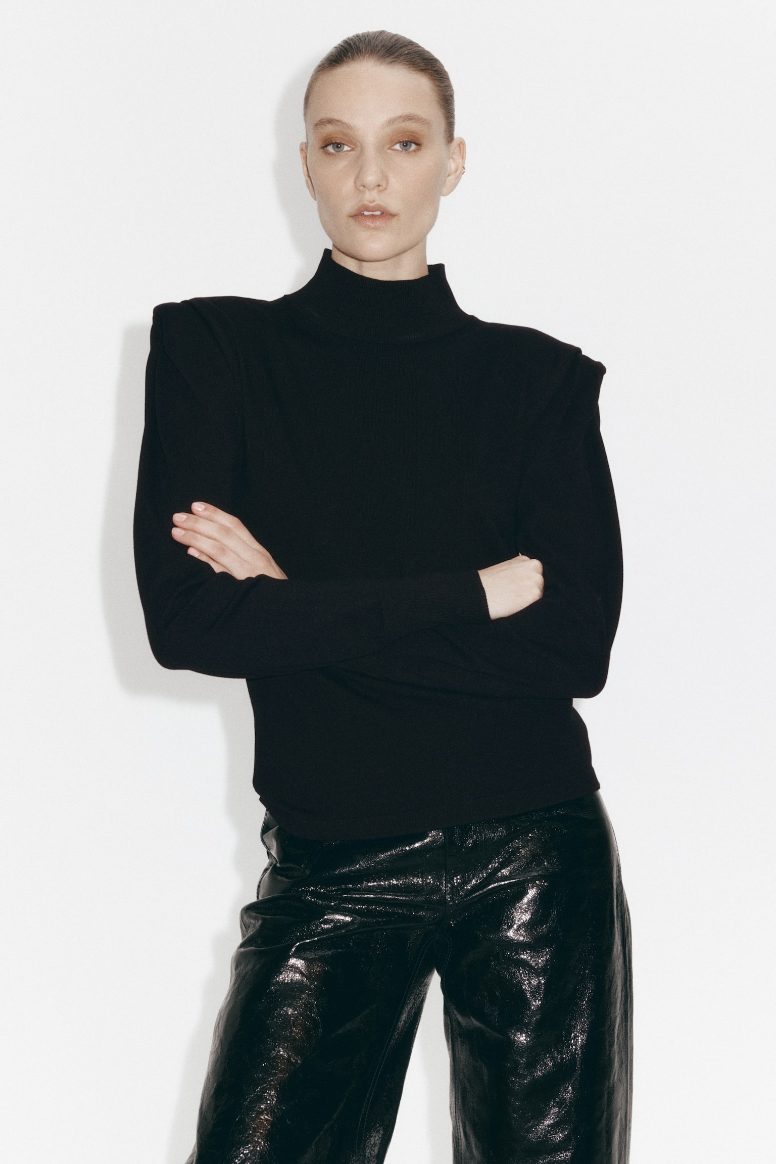 Fine-Knit Mock Turtleneck Top - Black - 5