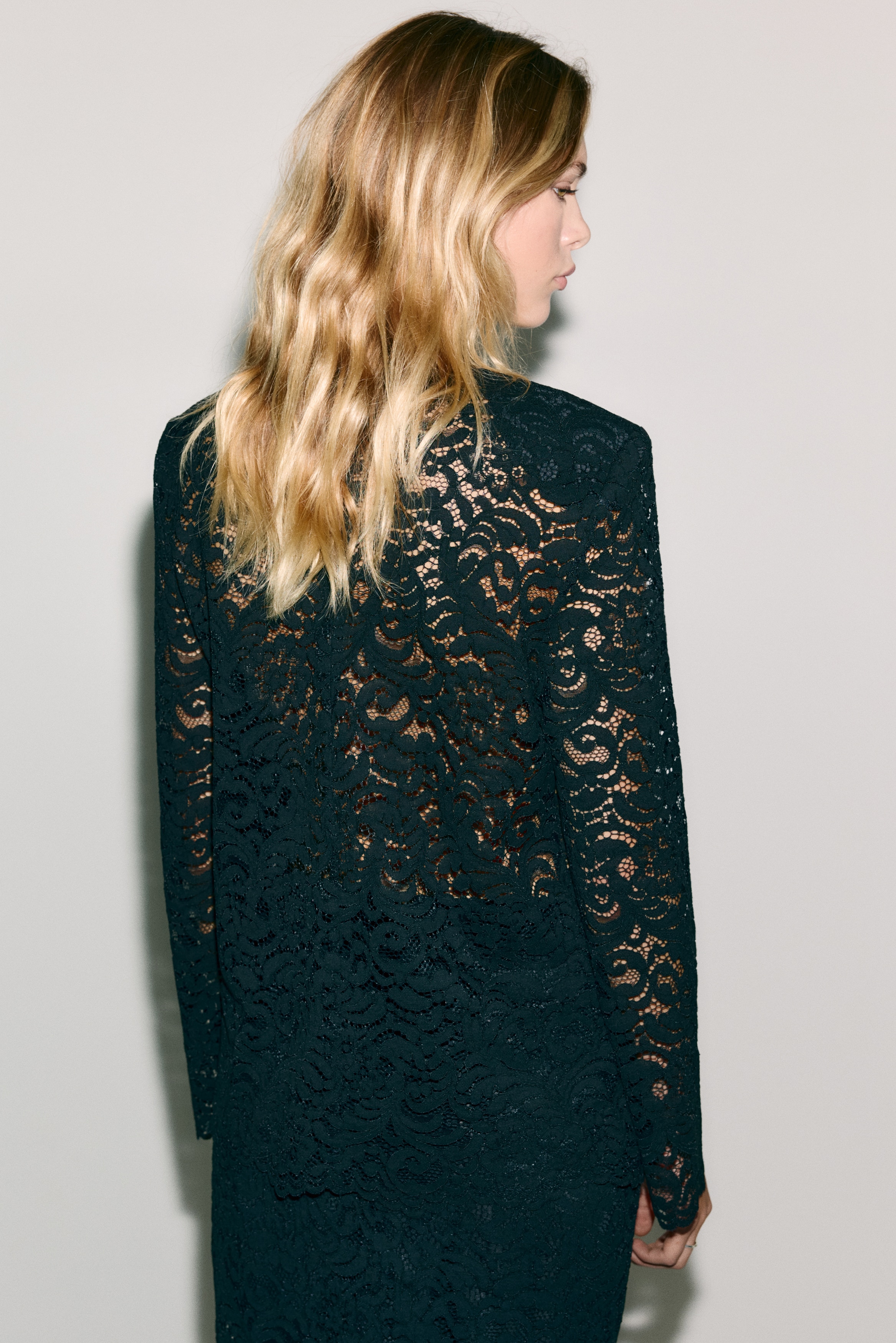 Shoulder-pad lace blouse
