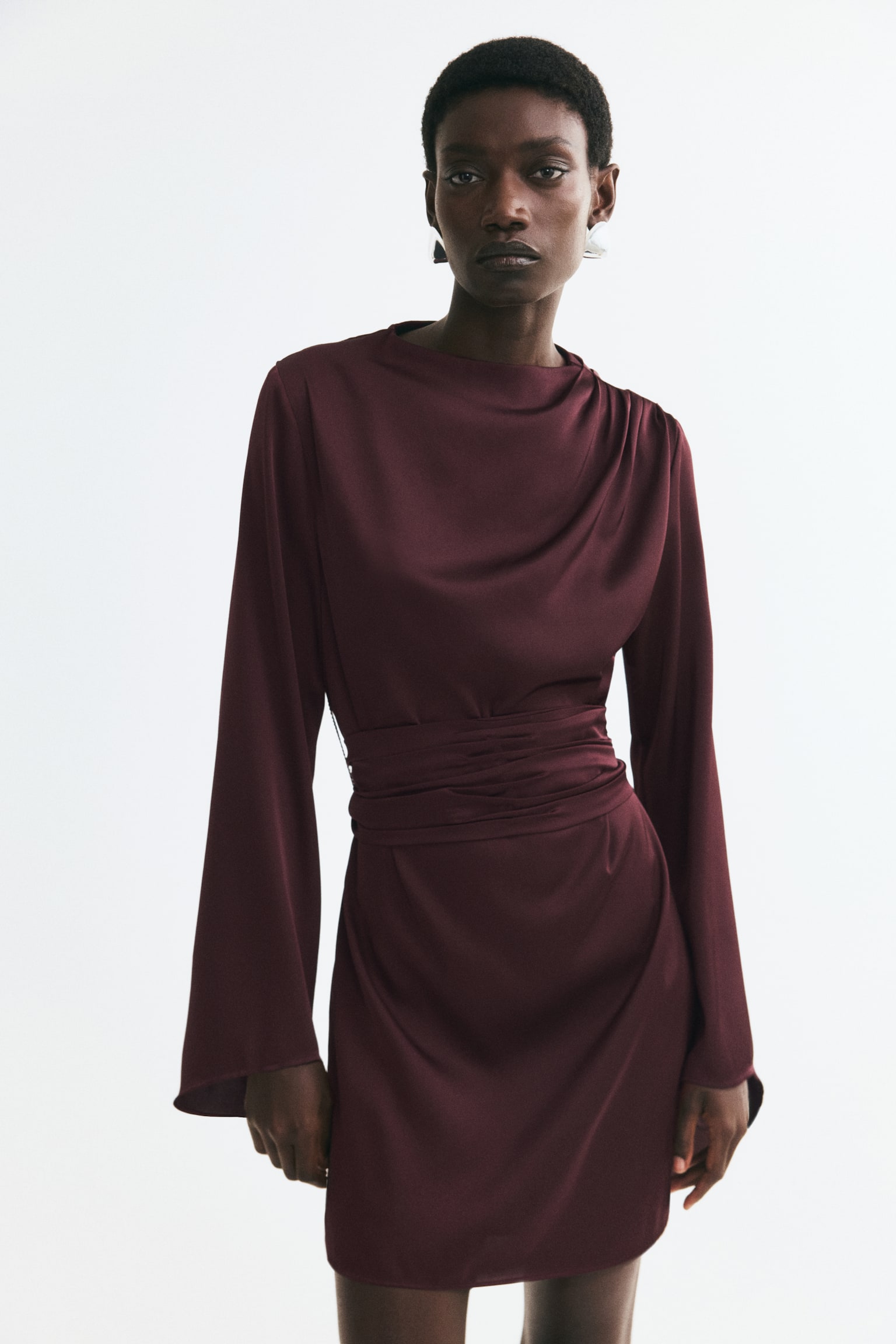 Женское платье H&M Tie-Belt Satin, цвет: Бордовый — фото 3