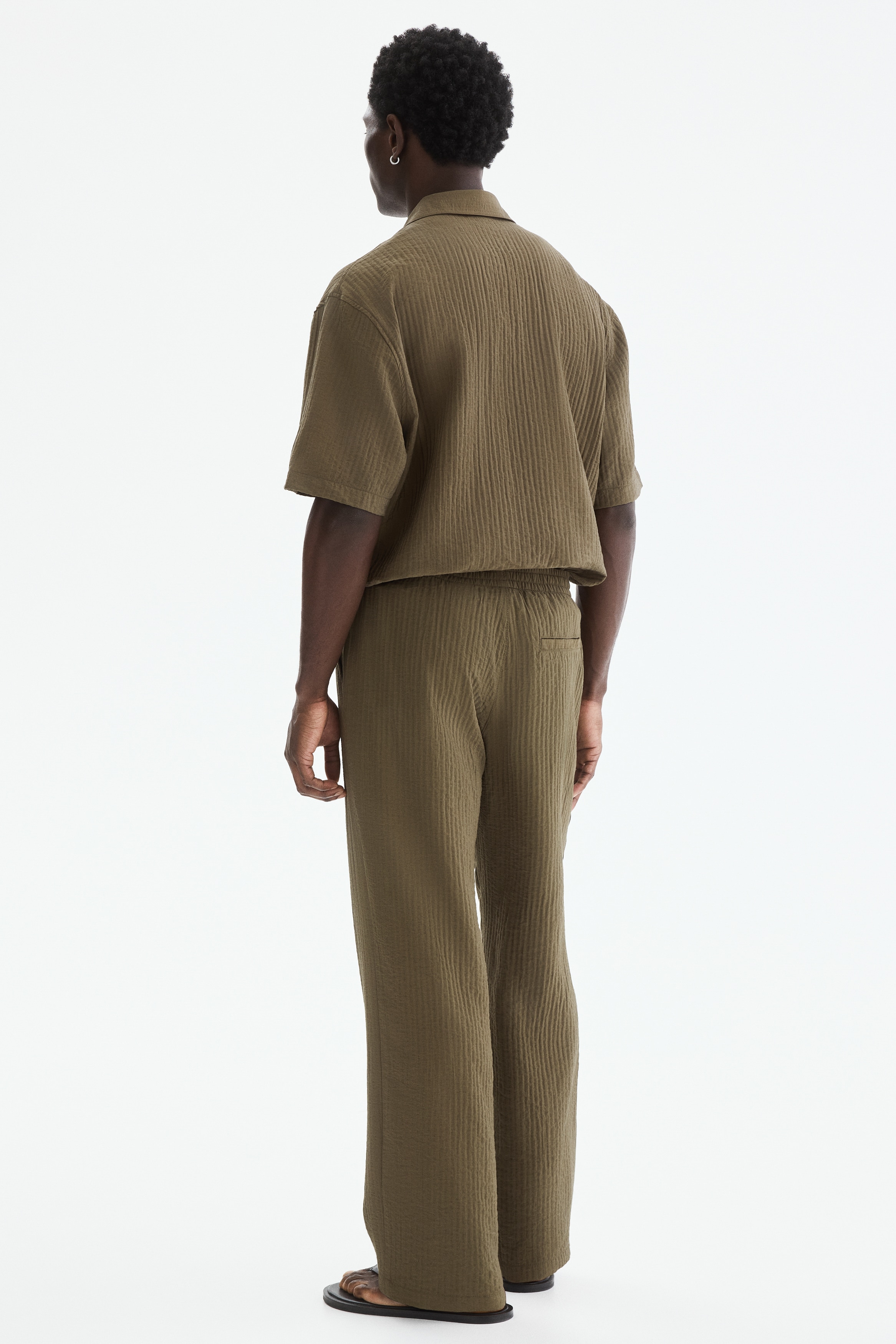 Relaxed Fit textured trousers