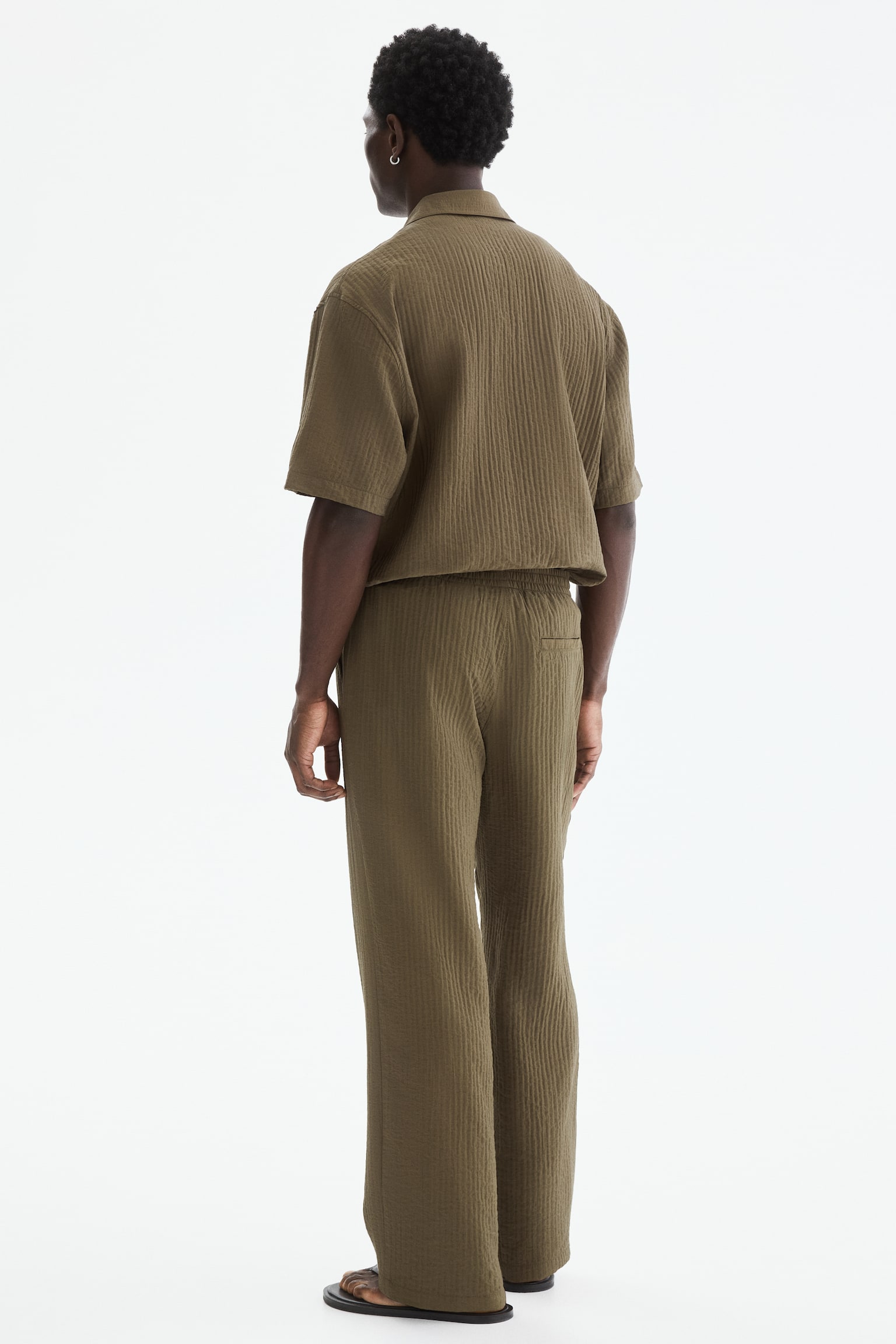Relaxed Fit textured trousers-Khaki green - 6