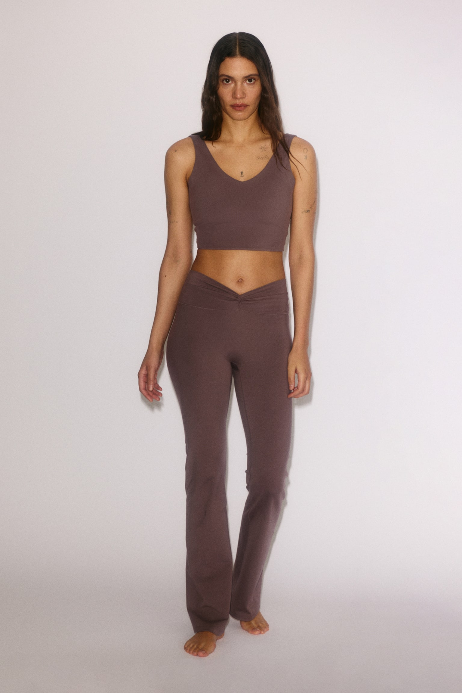 Twist-detail vest top with SoftMove™ - Light truffle/Amazonite blue/Ivory/Black - 1