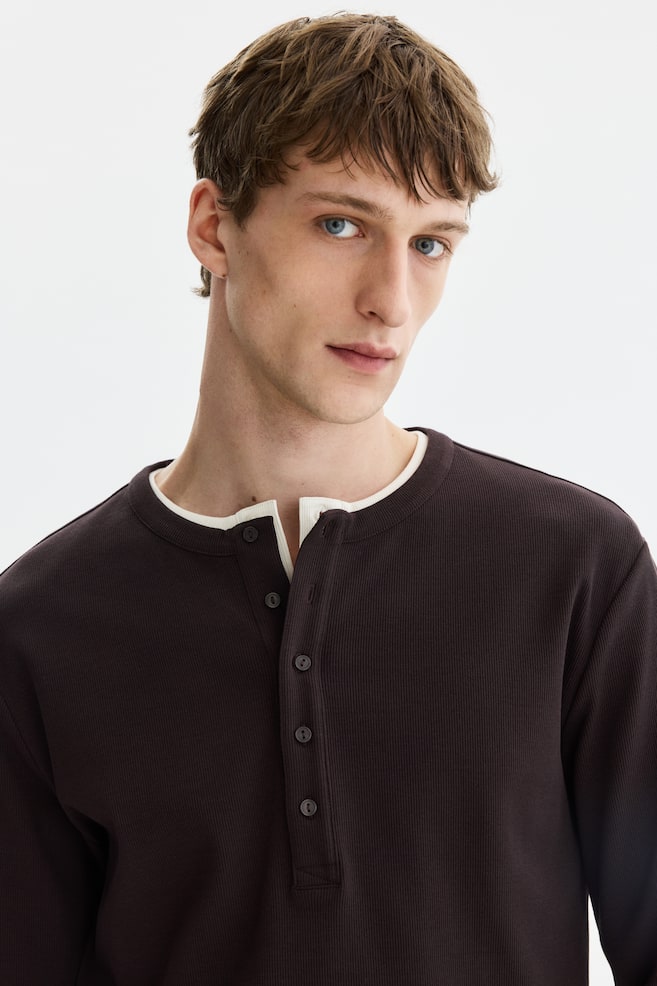 Slim-Fit Ribbed Henley Shirt - Dark brown/Cream/Black - 5