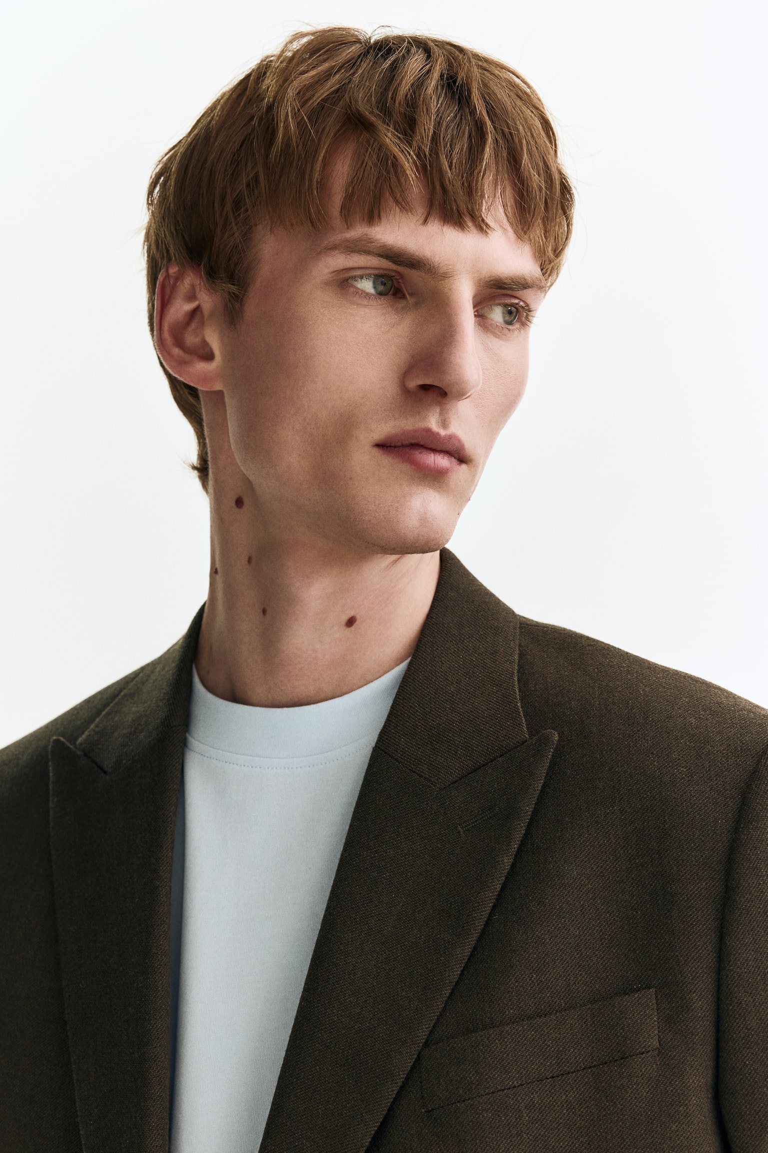 טישירט בגזרה רחבה Loose Fit - תכלת/חום כהה/שחור/לבן - 6