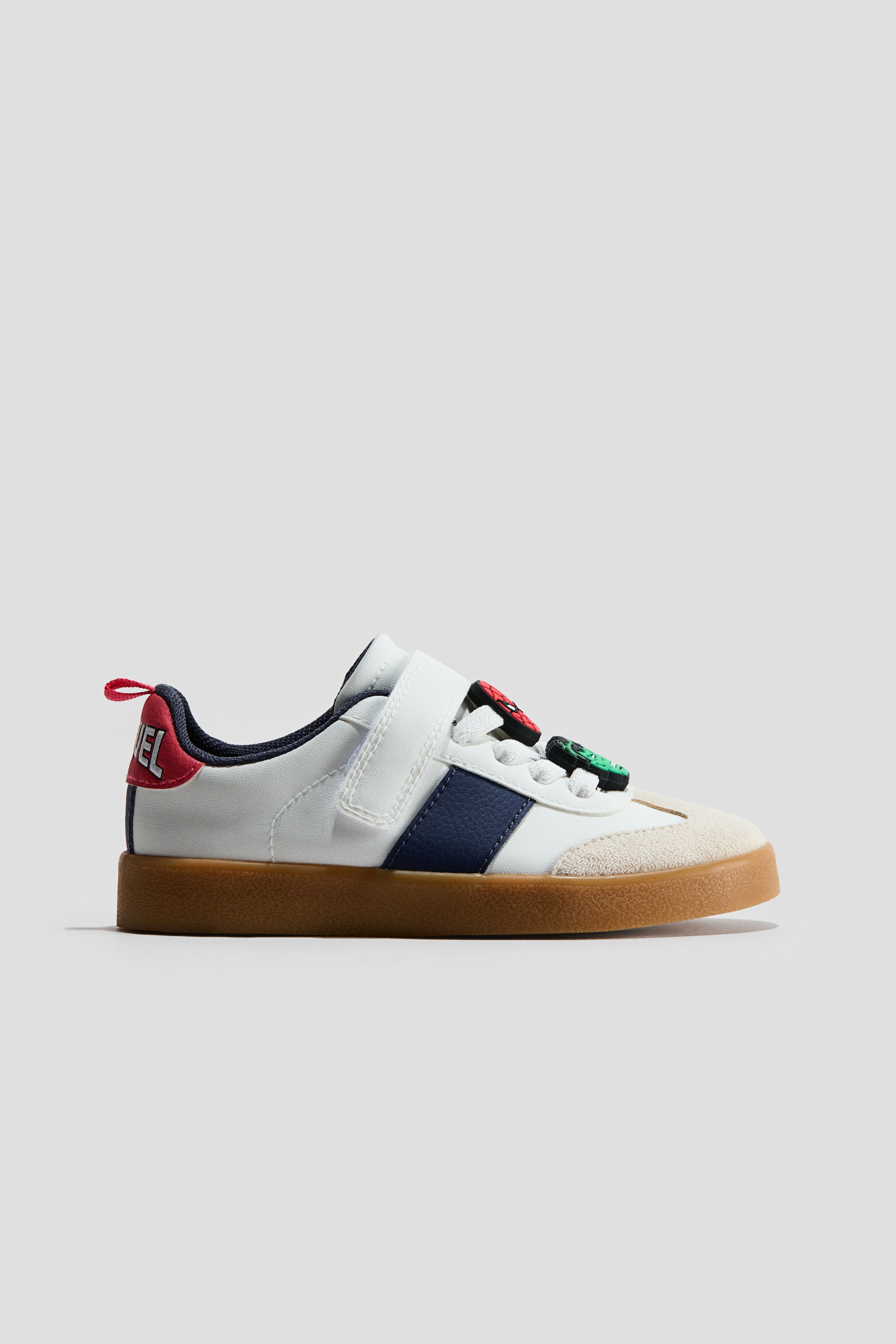 Espadrilles avec breloques