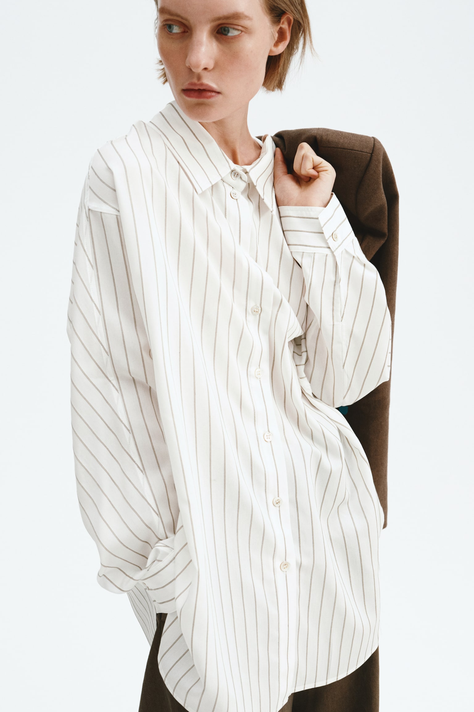 Oversized shirt - White/Striped - 4