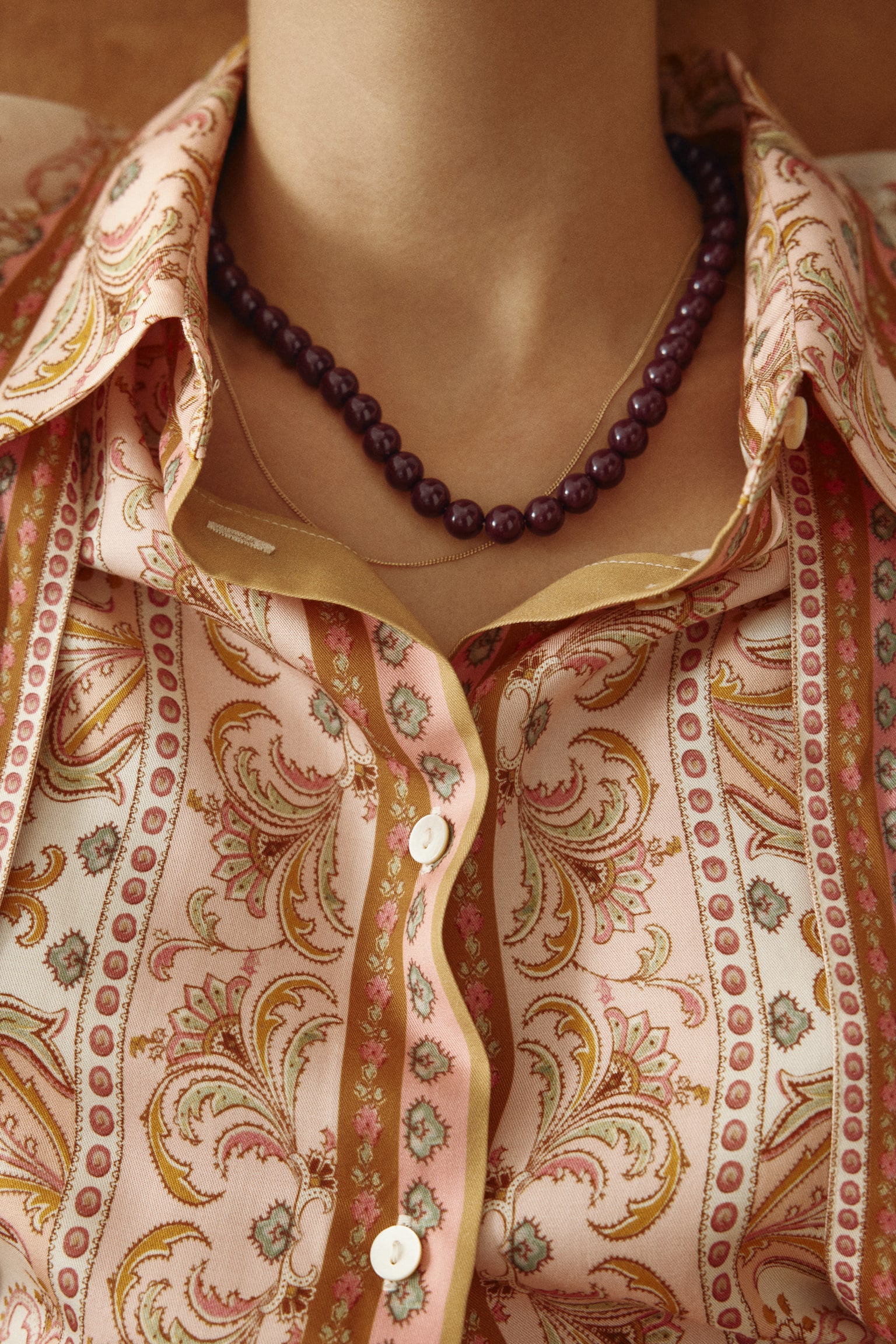 Beaded necklace - חום כהה/אדום/תכלת - 3