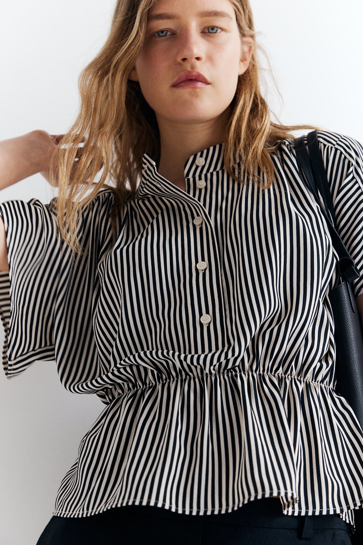 Crêpe Blouse - V-neck - Short sleeve - Cream/black striped - Ladies | H ...