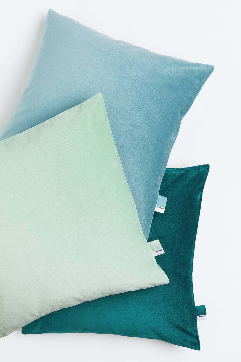 cotton-velvet-cushion-cover-light-green-home-all-h-m-gb