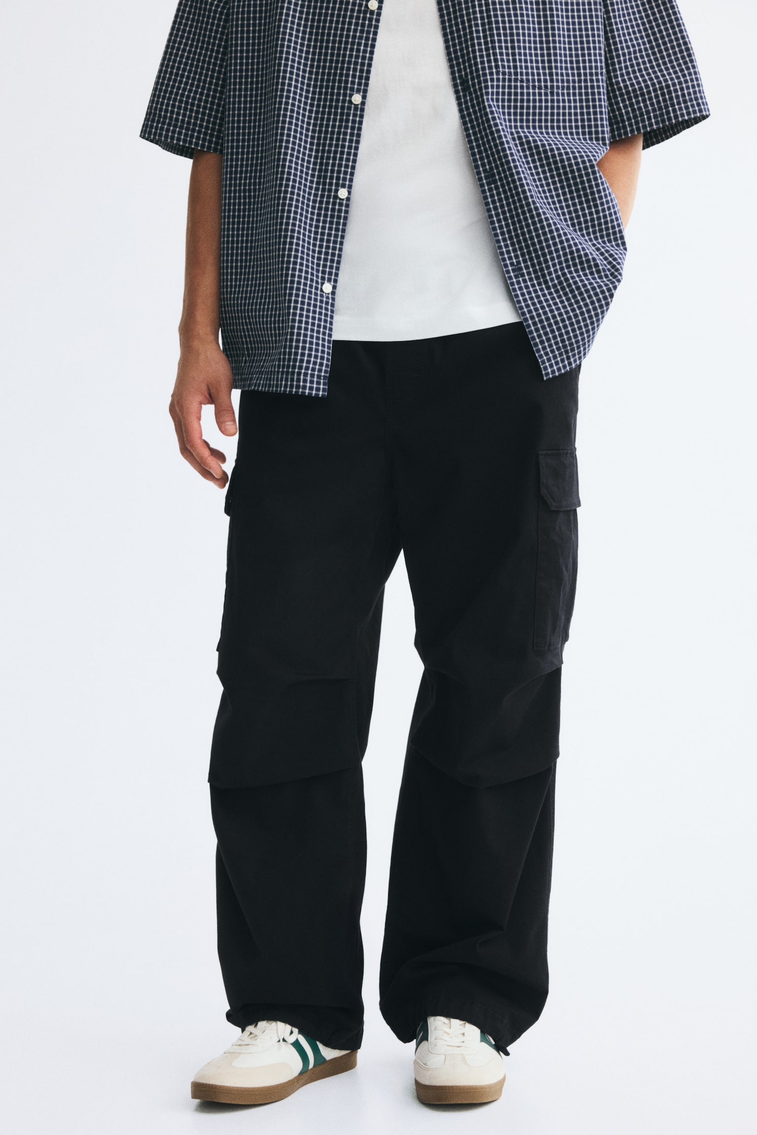 Мужские брюки H&M Loose-Fit Cargo, цвет: Чёрный — фото 3