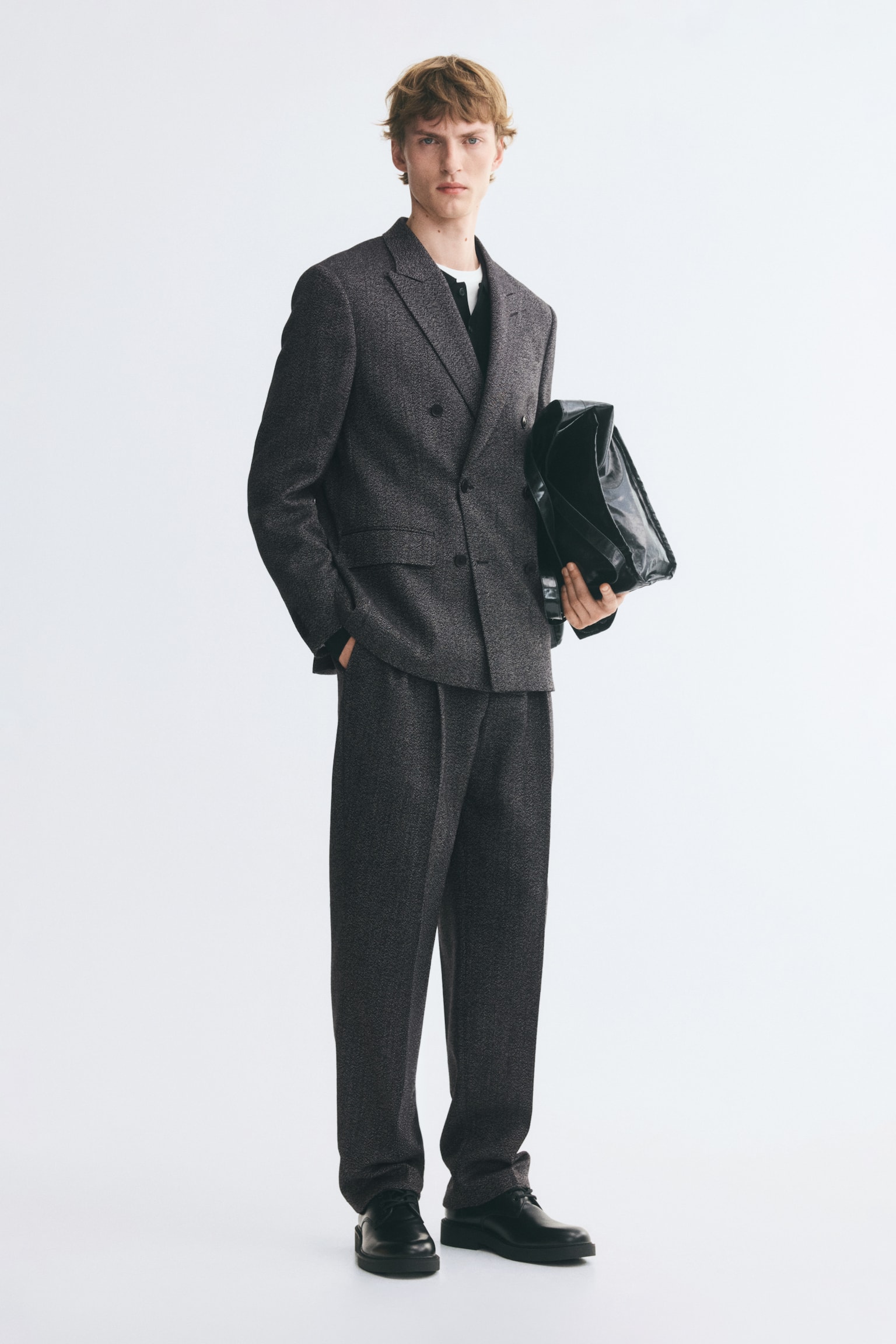 Мужские брюки H&M Regular Fit Wool suit trousers, цвет: Чёрный / Белый — фото 2