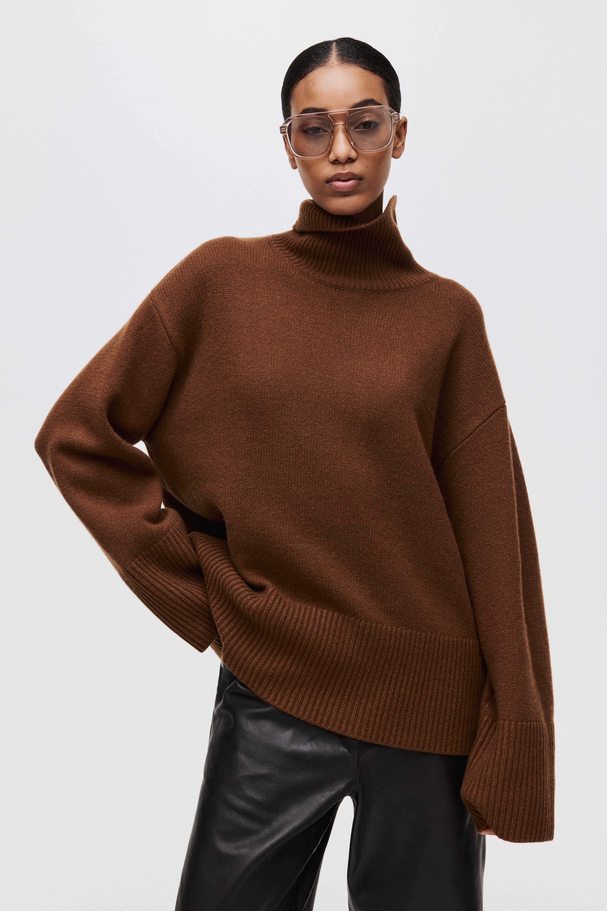 Cashmere-Blend Turtleneck Sweater - Brown - Ladies | H&M US