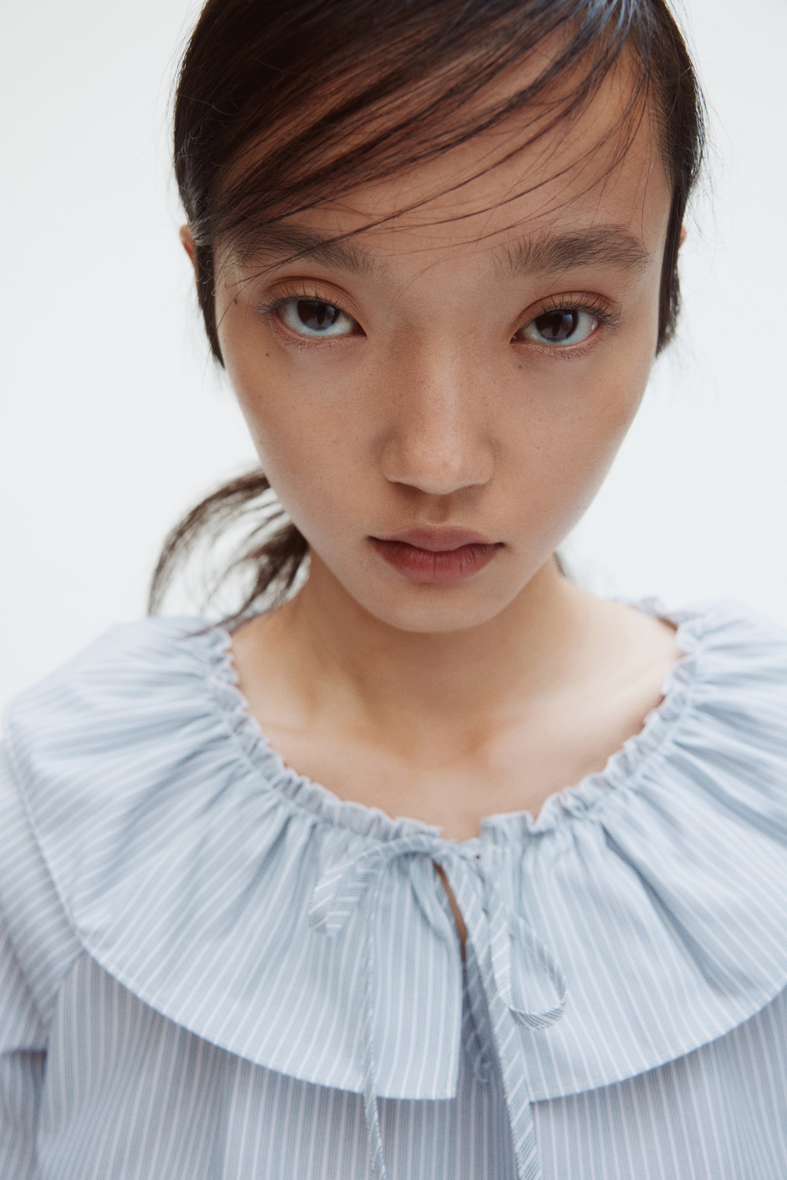 Áo kiểu có cổ Peter Pan - Màu trắng/Kẻ xám - 3