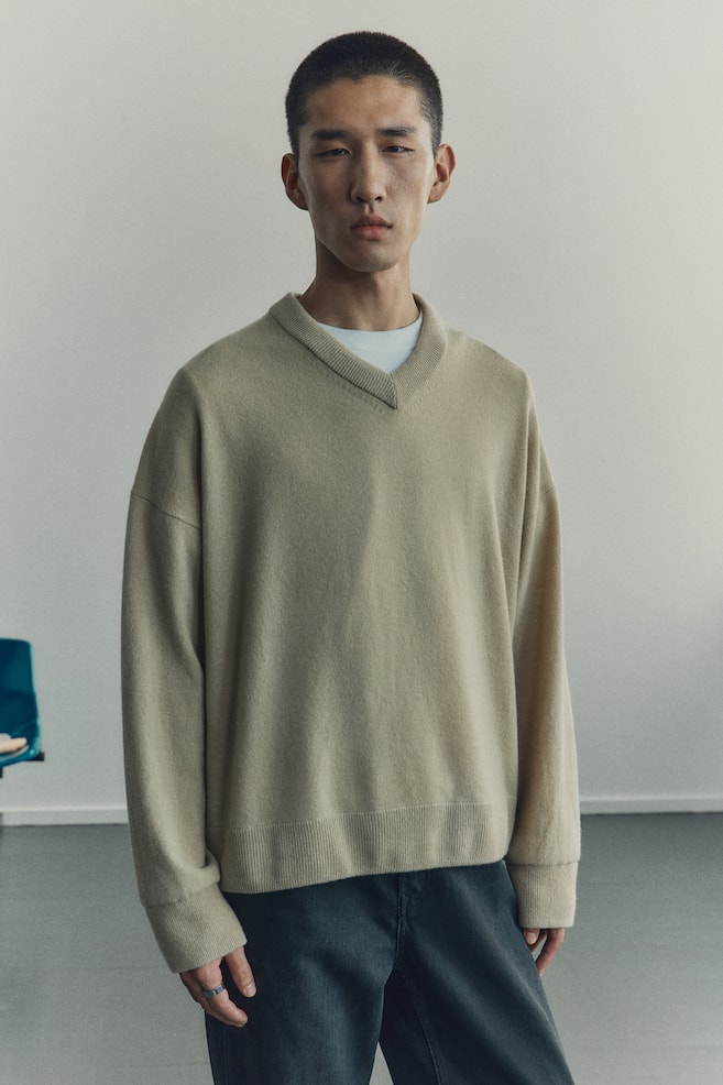 Loose-Fit Cashmere Sweater-Beige - 7
